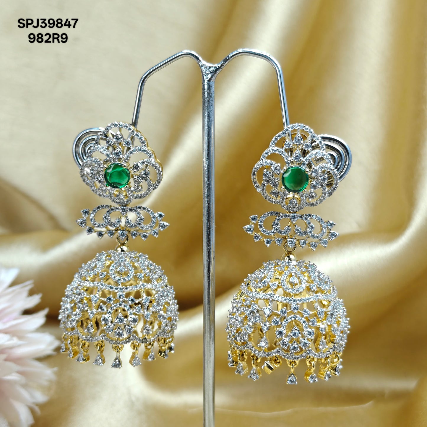 39847 GJ green stone jhumki