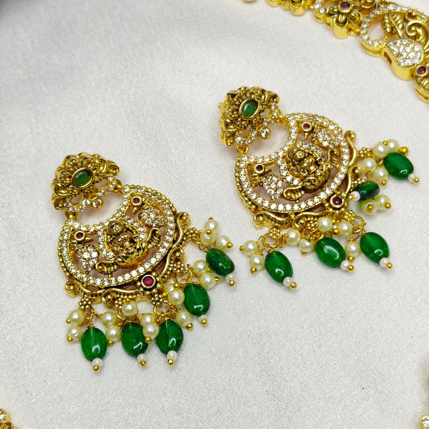 39767 CZ lakshmi short necklace with screw back!!