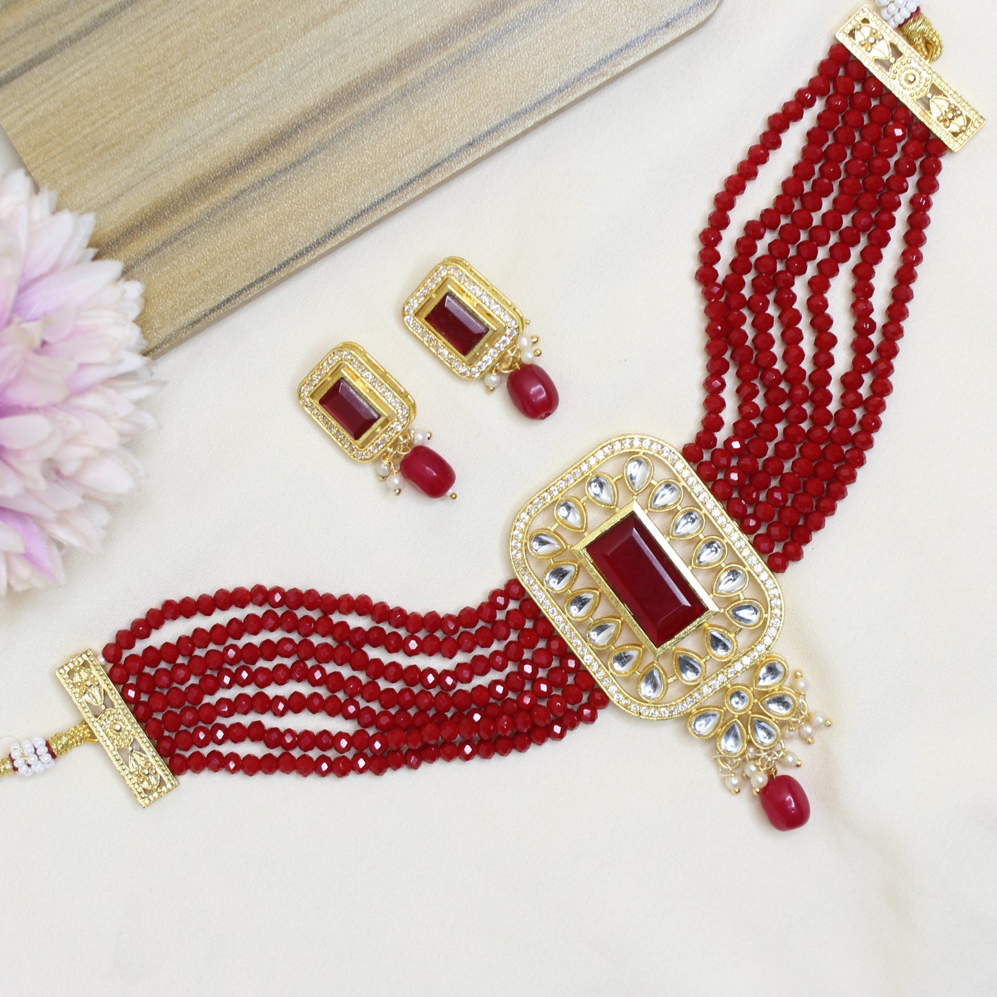 10530 Red Beads Kundan Locket Choker