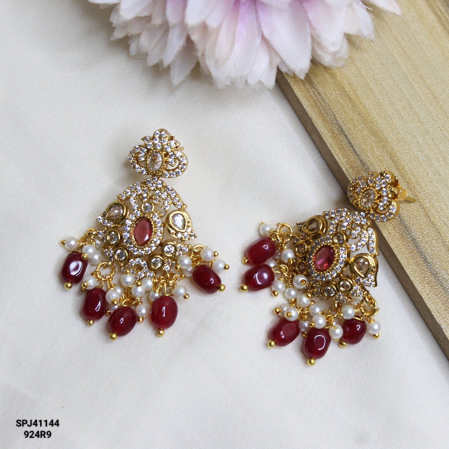 41144 Matte Chandbali Red