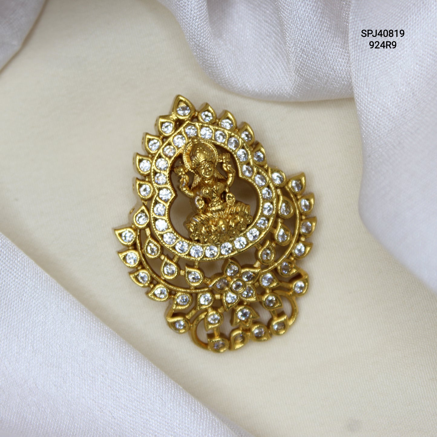 40819 Matte Lamxi White Stone Locket With Openable Hook