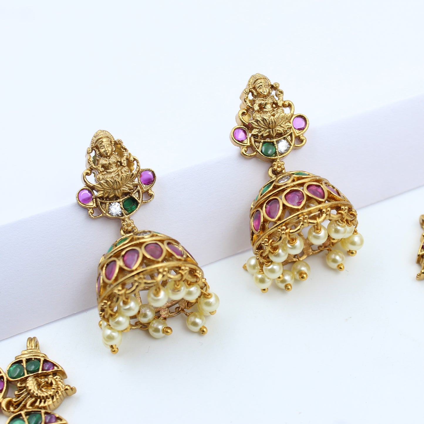 41363 Pota Stone Peacock Long Necklace
