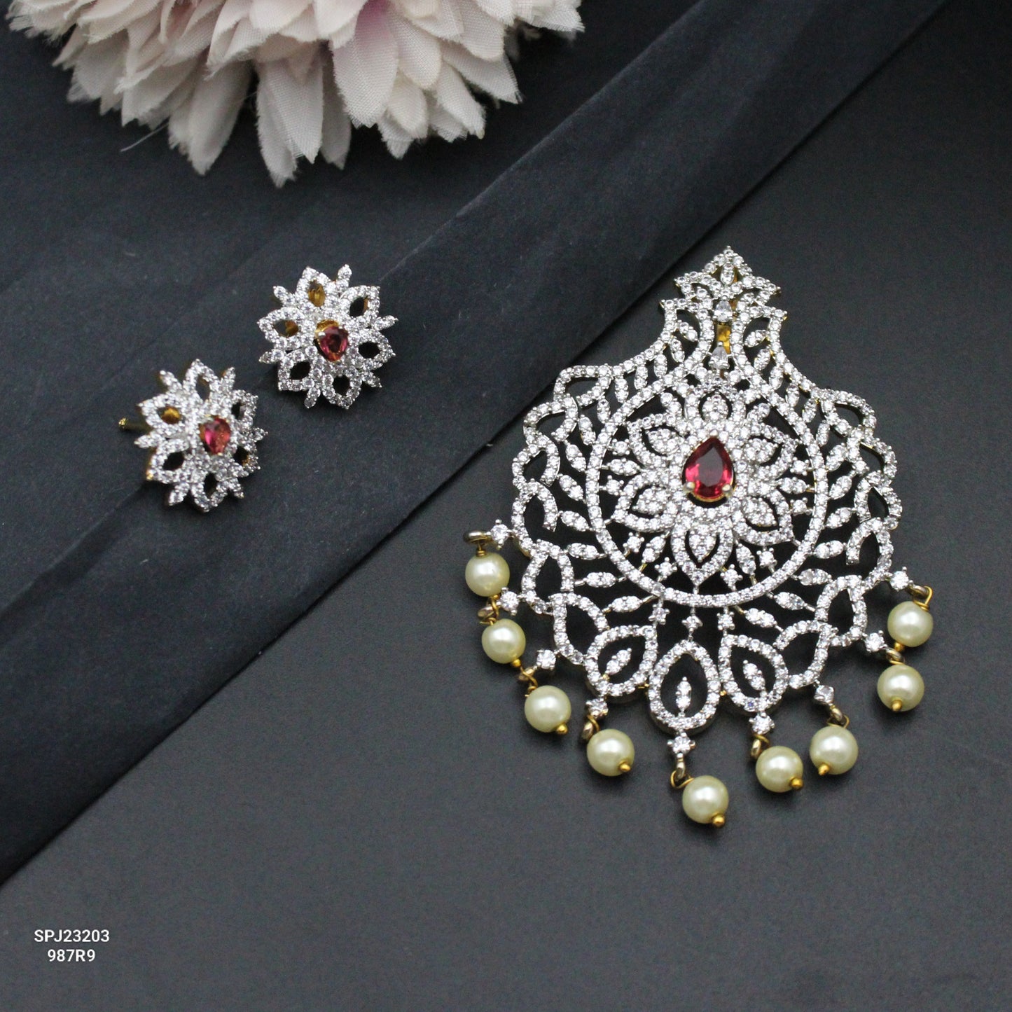 23203 GJ Pendant Set Red