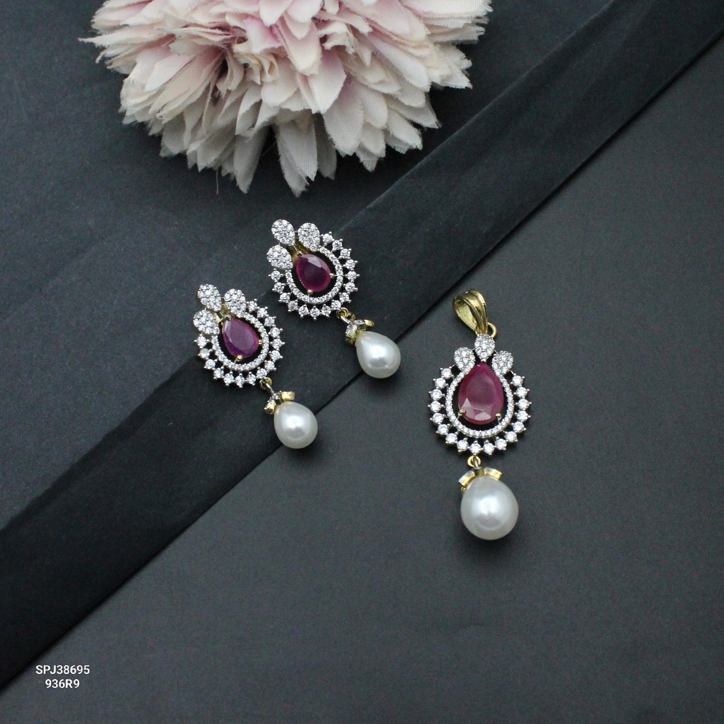 38695 GJ Pearl Drop Pendant Set Red