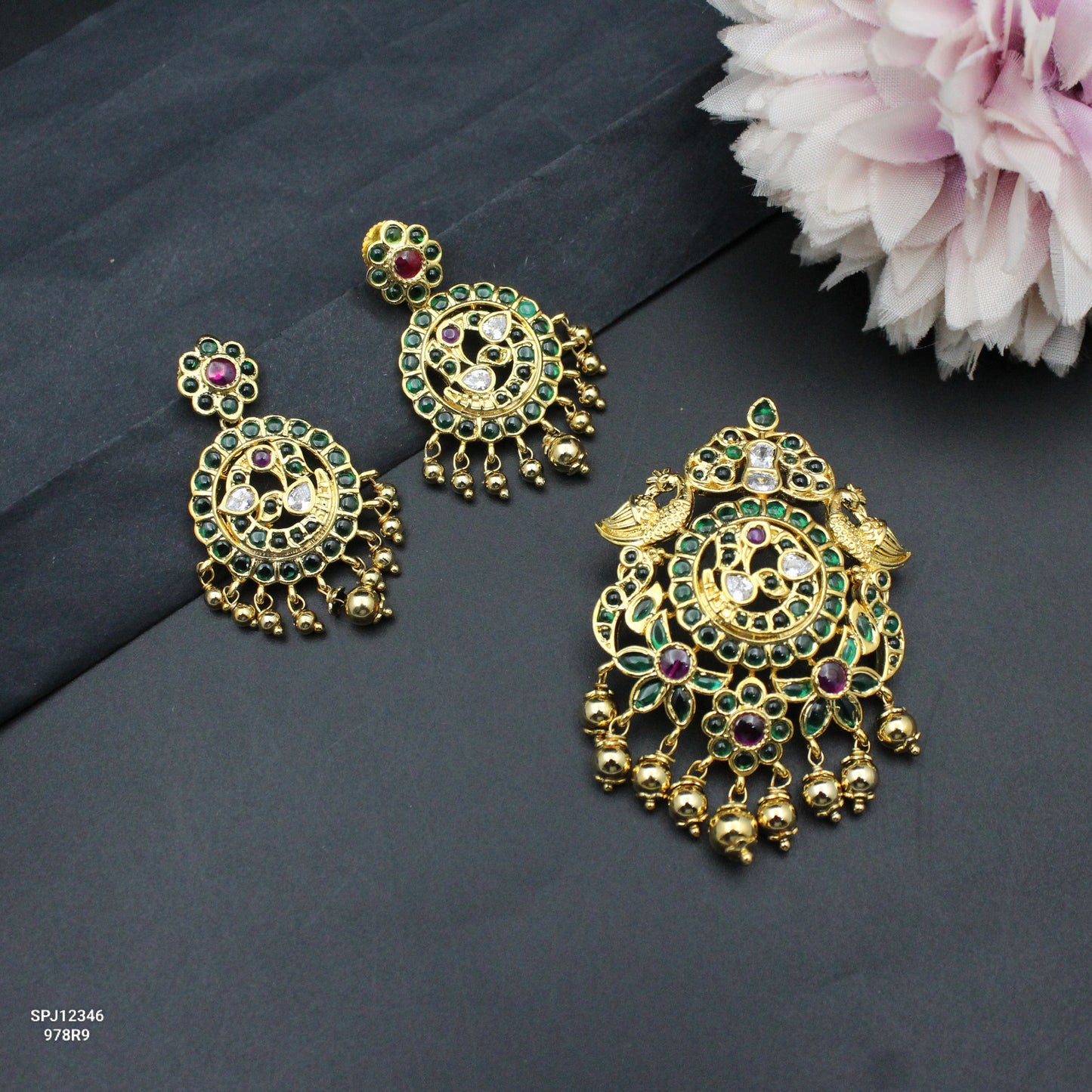 12346 Peacock Round Pota Pendant Set