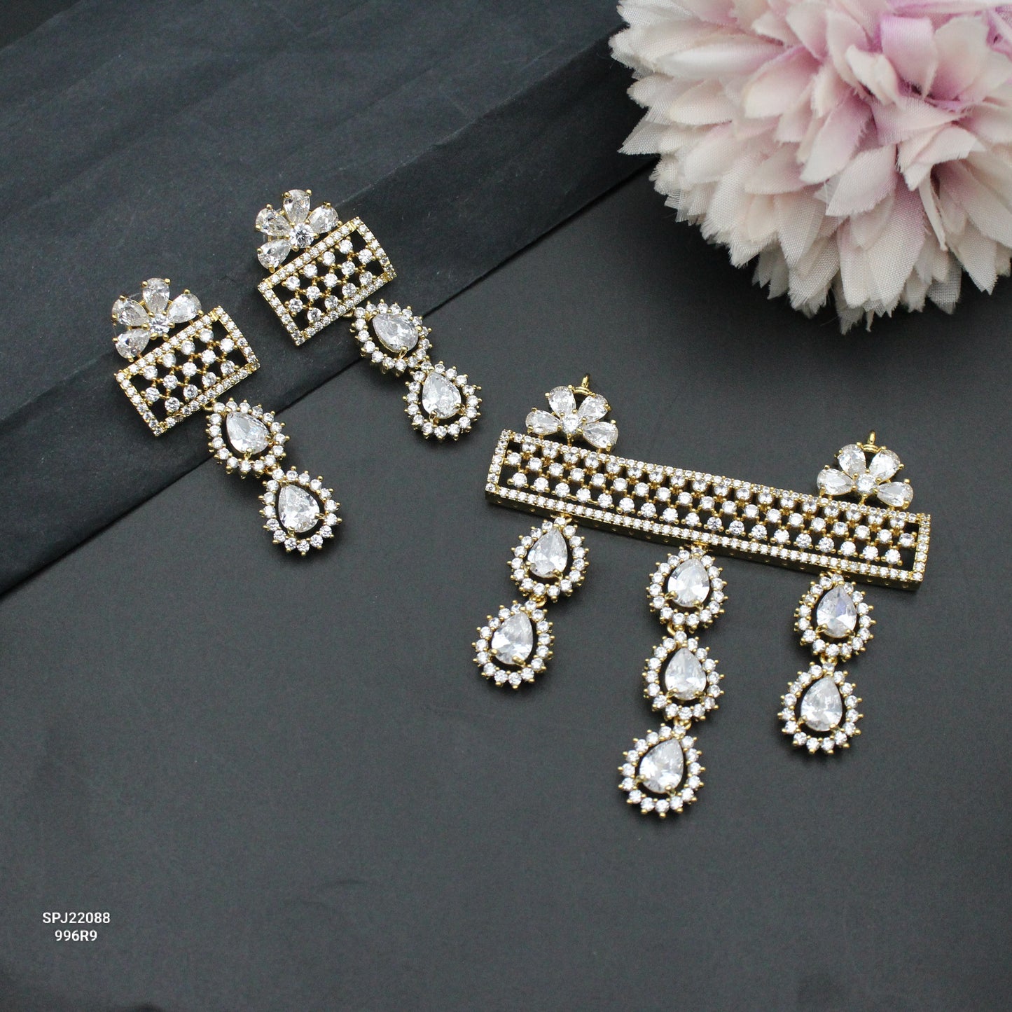 22088 GP Pendant Set With Drops