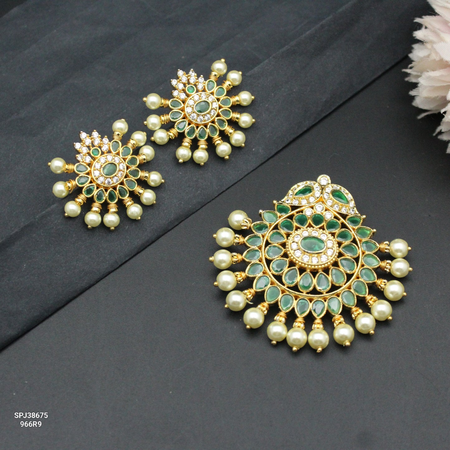 38675 GP Pendant Set Green