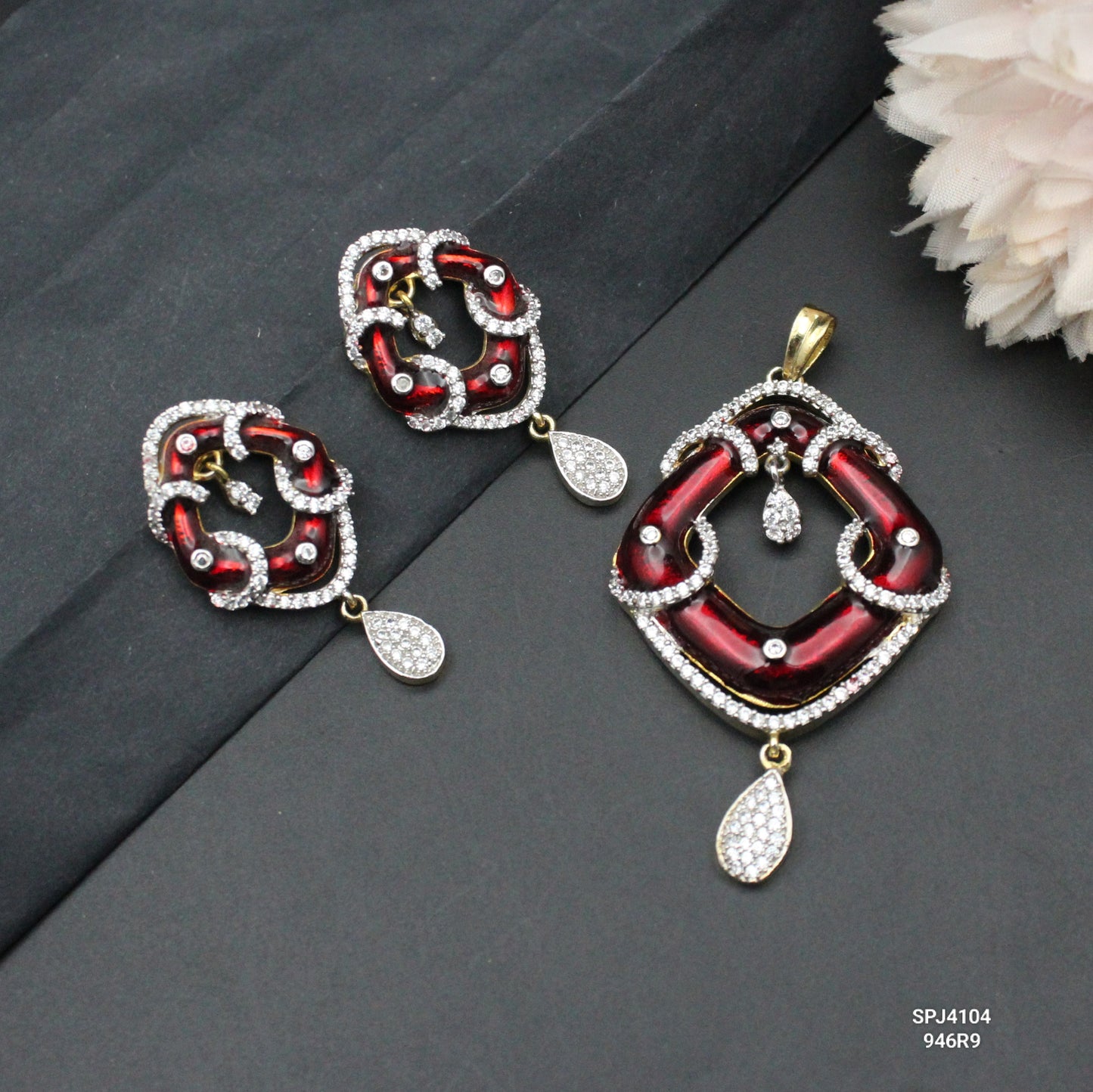 4104 Red Square Pendant Set