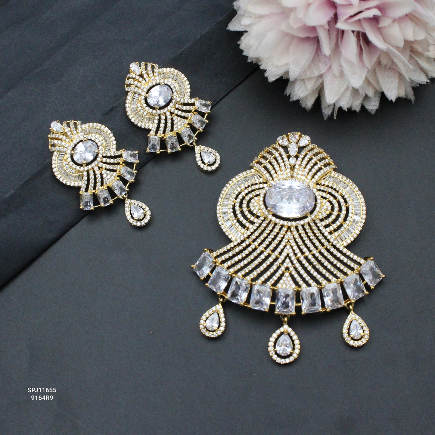 11655 GP Fancy Pendant Set White