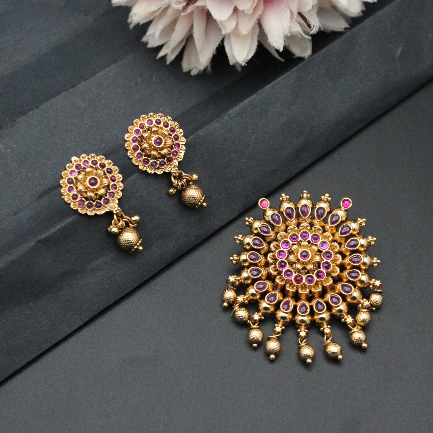 38895 Nakshi Peacock Pendant Set Red