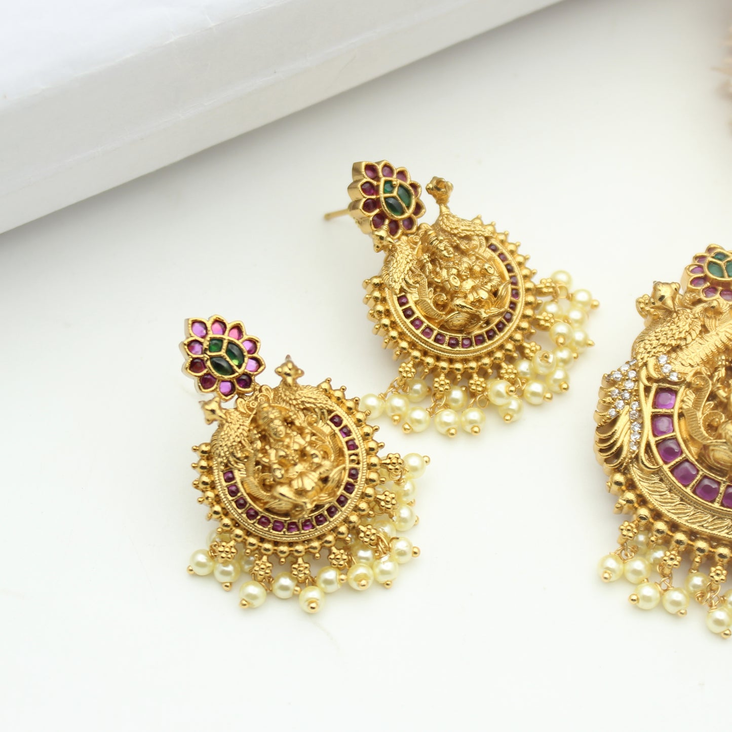 41788 Pota Stone Laxmi Pendant Set