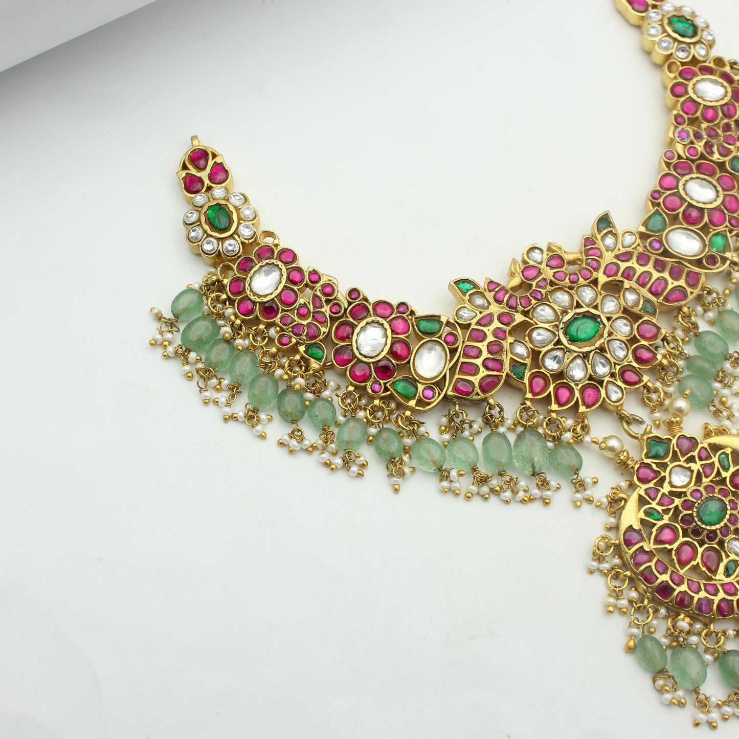 41898 Jadau short peacock necklace