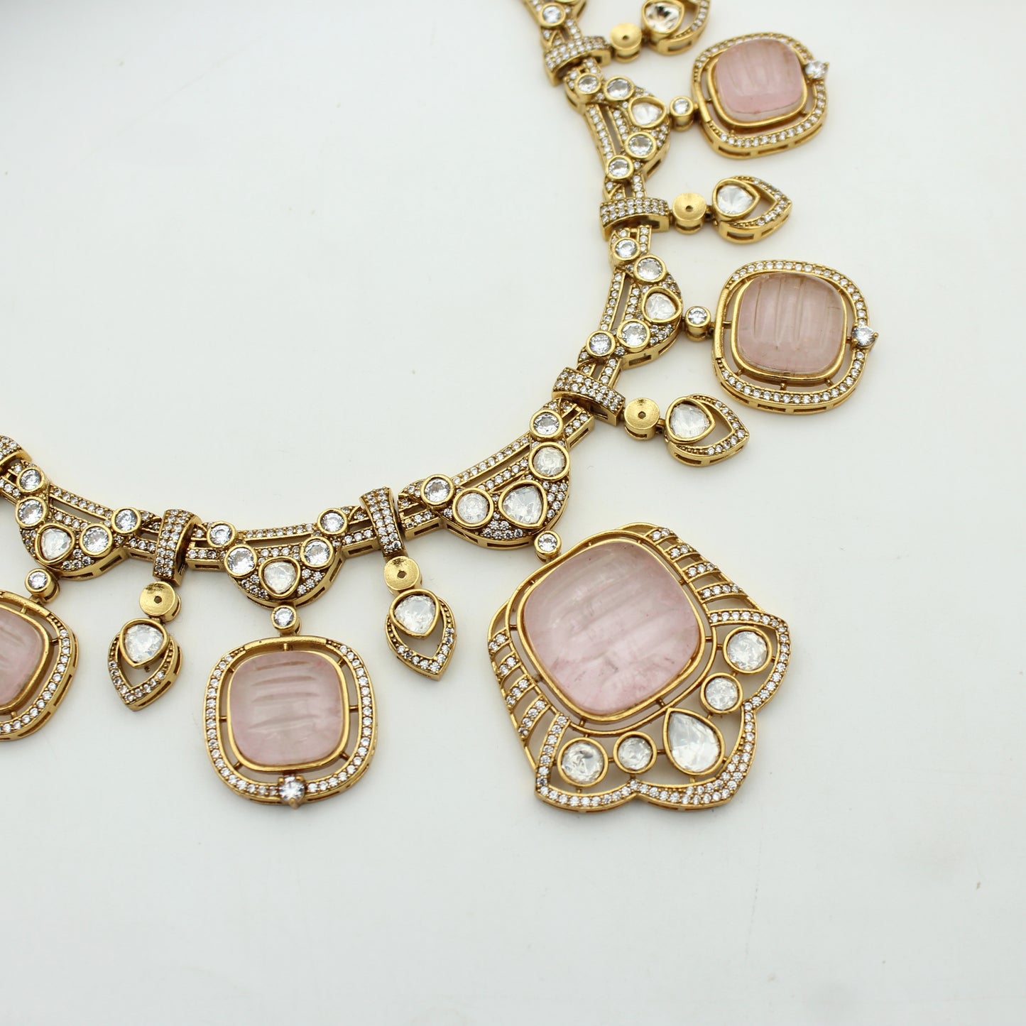 Victorian Mint Pink Short Necklace With Push Back Earrings