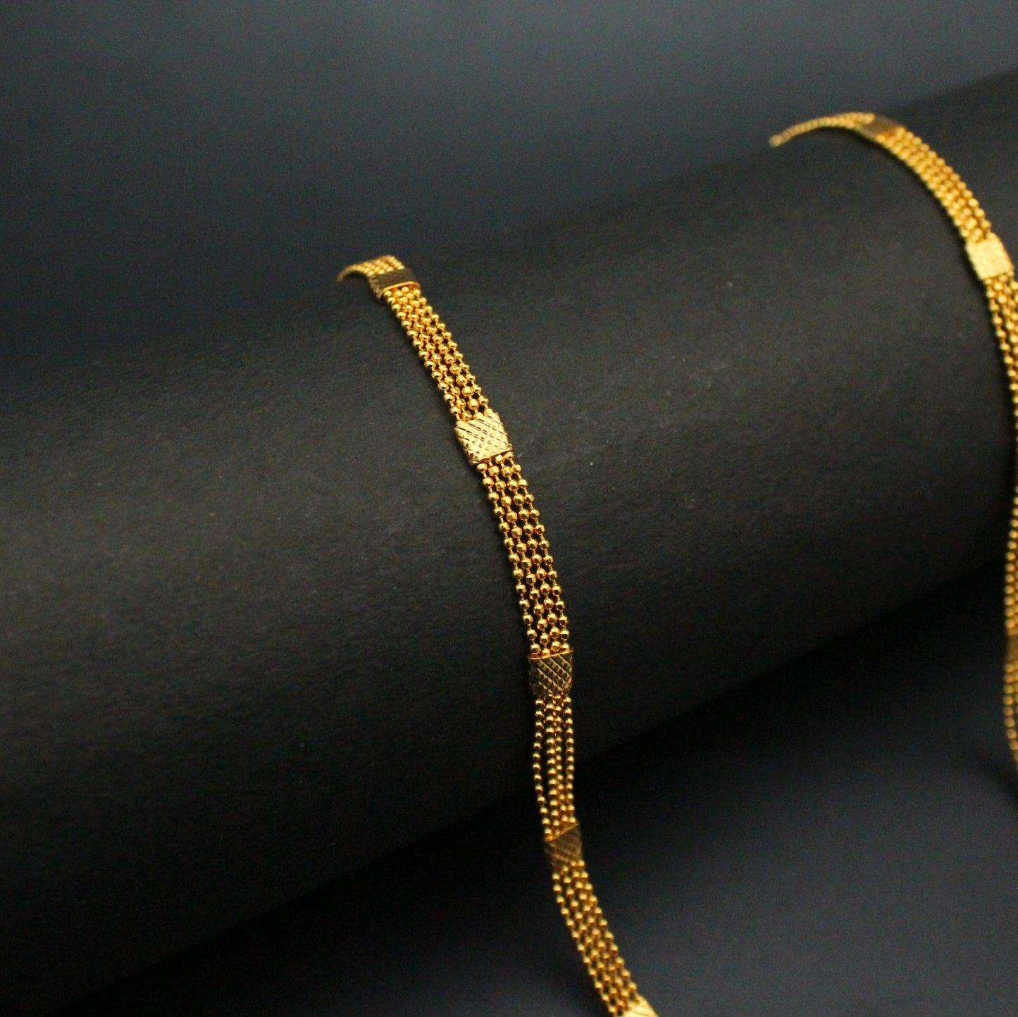 4 Lines Flat Chain 18"
