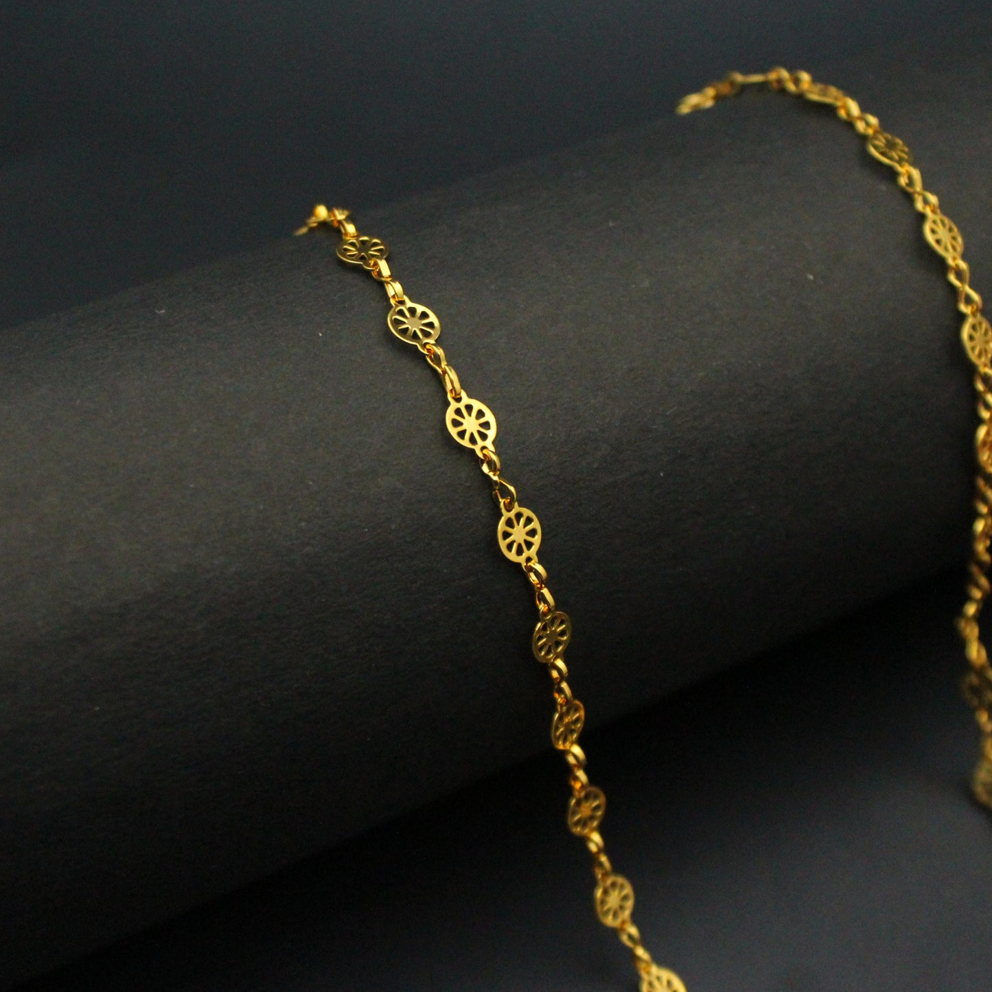 Gold Chain Round Fancy 24"