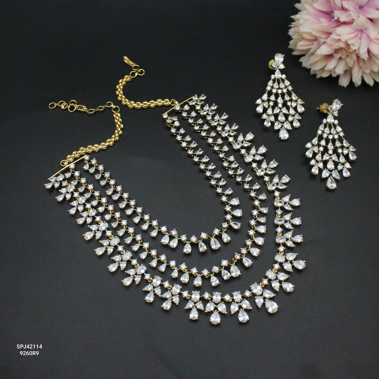 GJ 3 Layers White Necklace