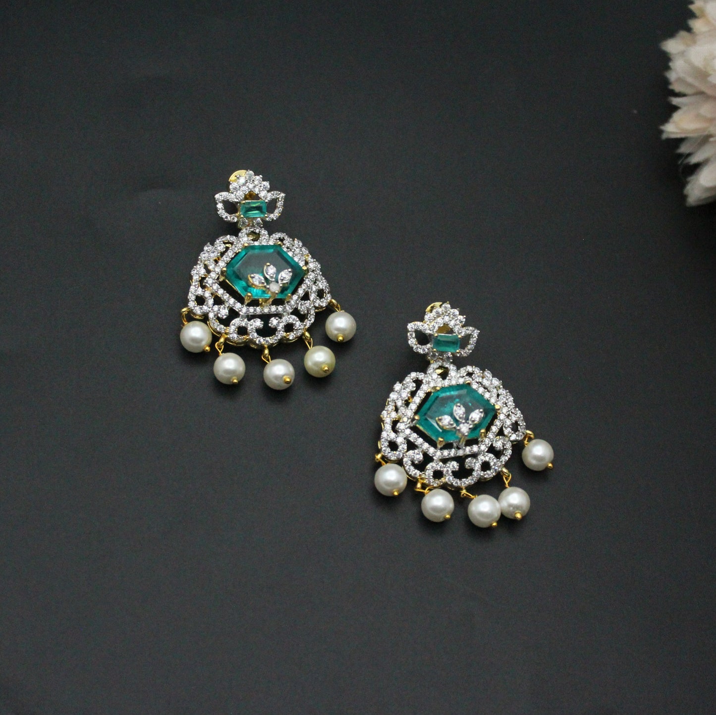 42344 GJ Mint Green Layers Necklace With Screw Back Earrings