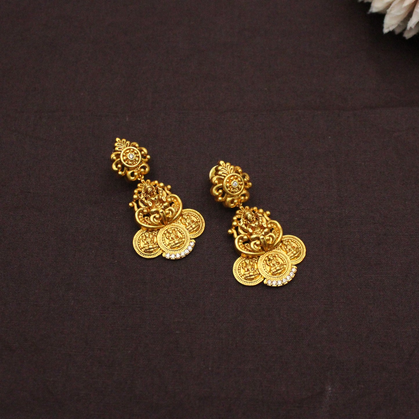 42367 Nakshi Laxmi Kasulu Short Necklace Set With Screw Back Earrings