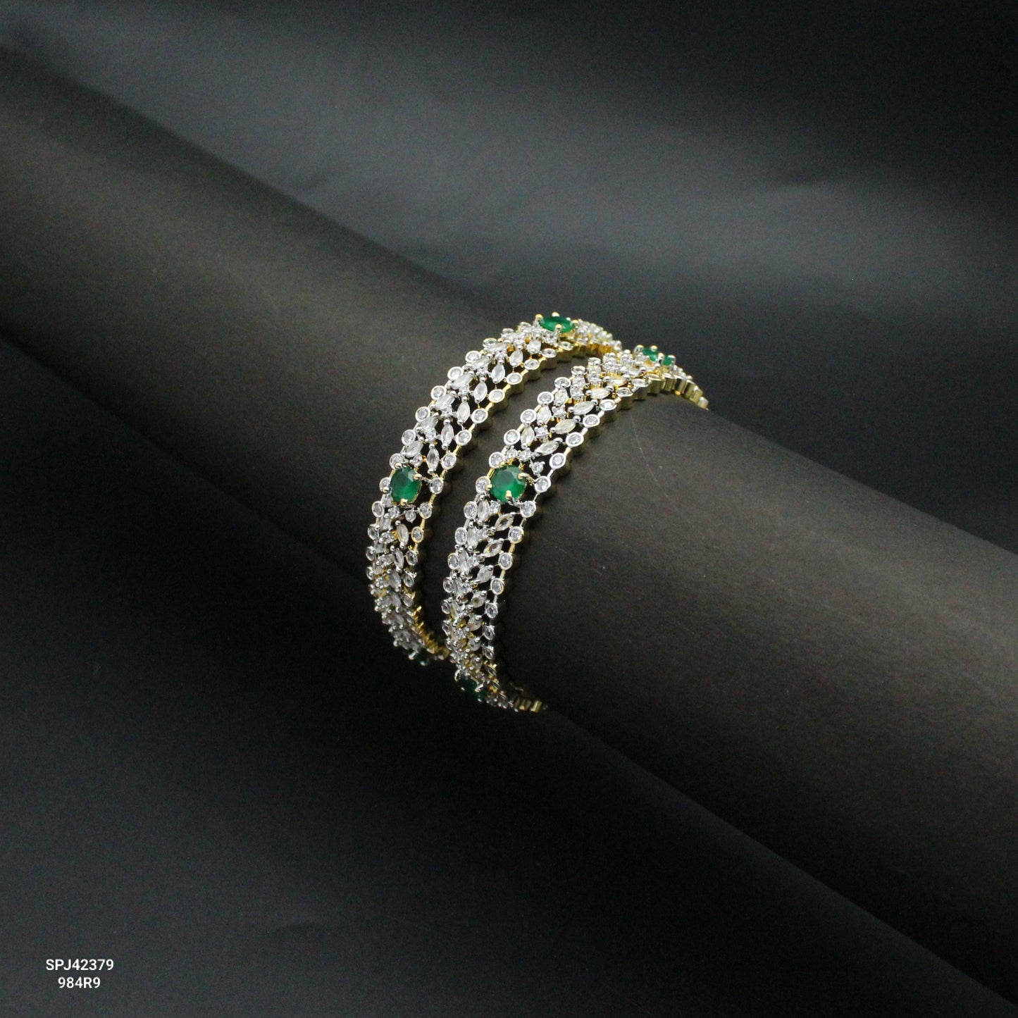 42378 Diamond Look Green Leaf Openable Bangles