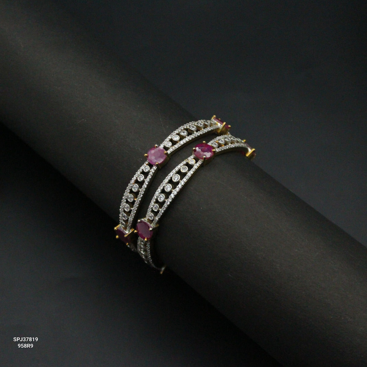 37819 GJ Red Bangles