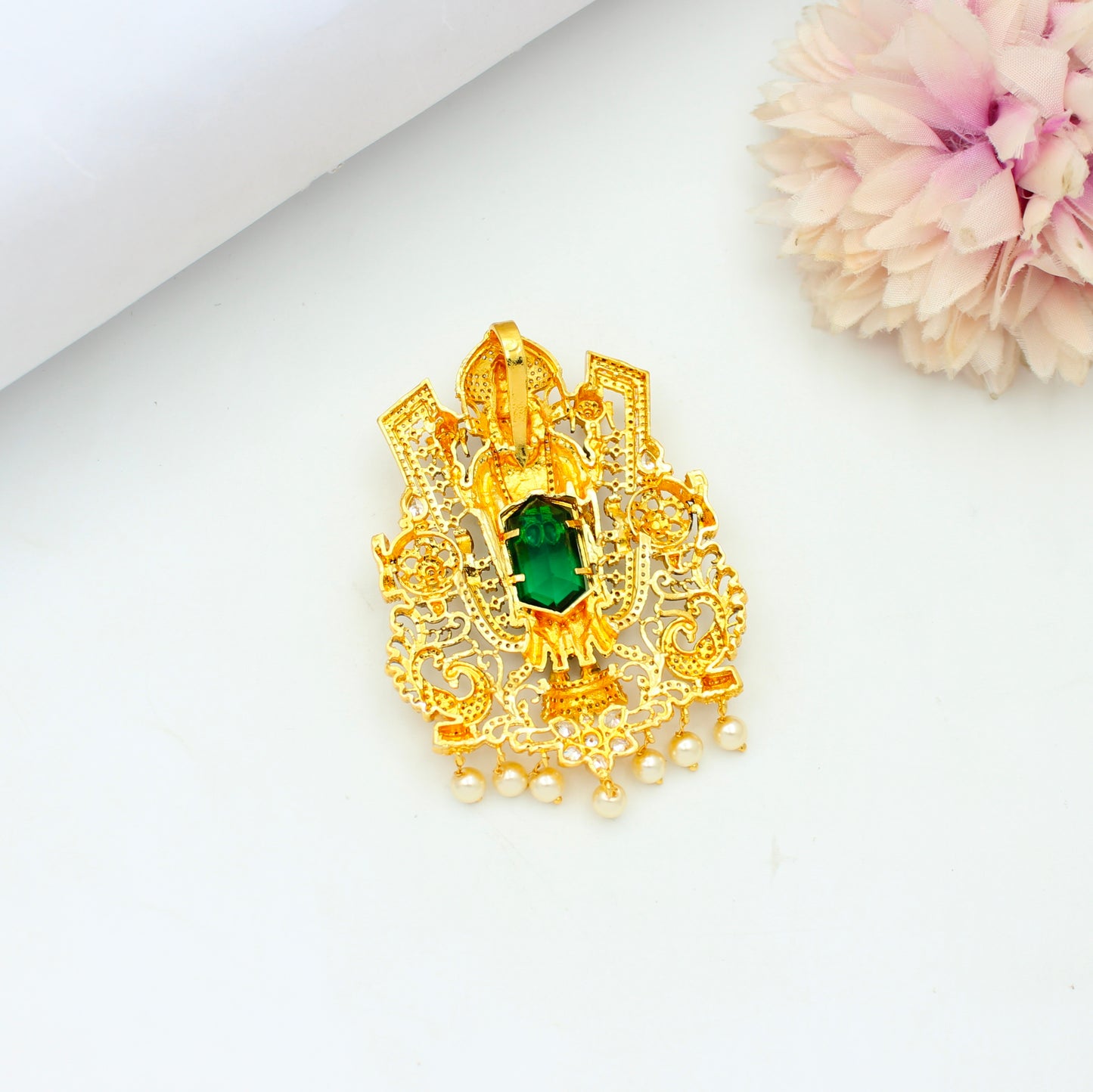 42415 Tirupati Balaji Emerald Centre Stone Locket With Non-Openable Hook