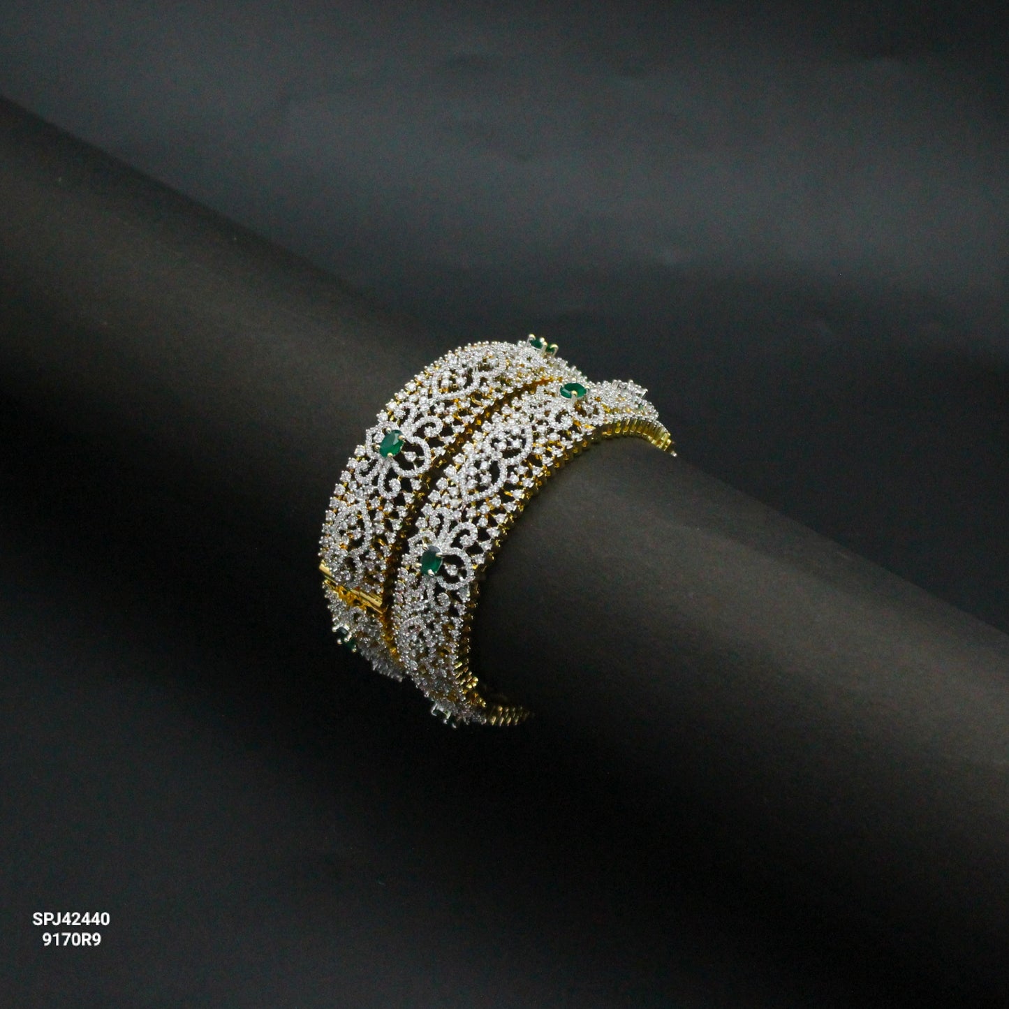 42440 Diamond Look Openable Bangles Green