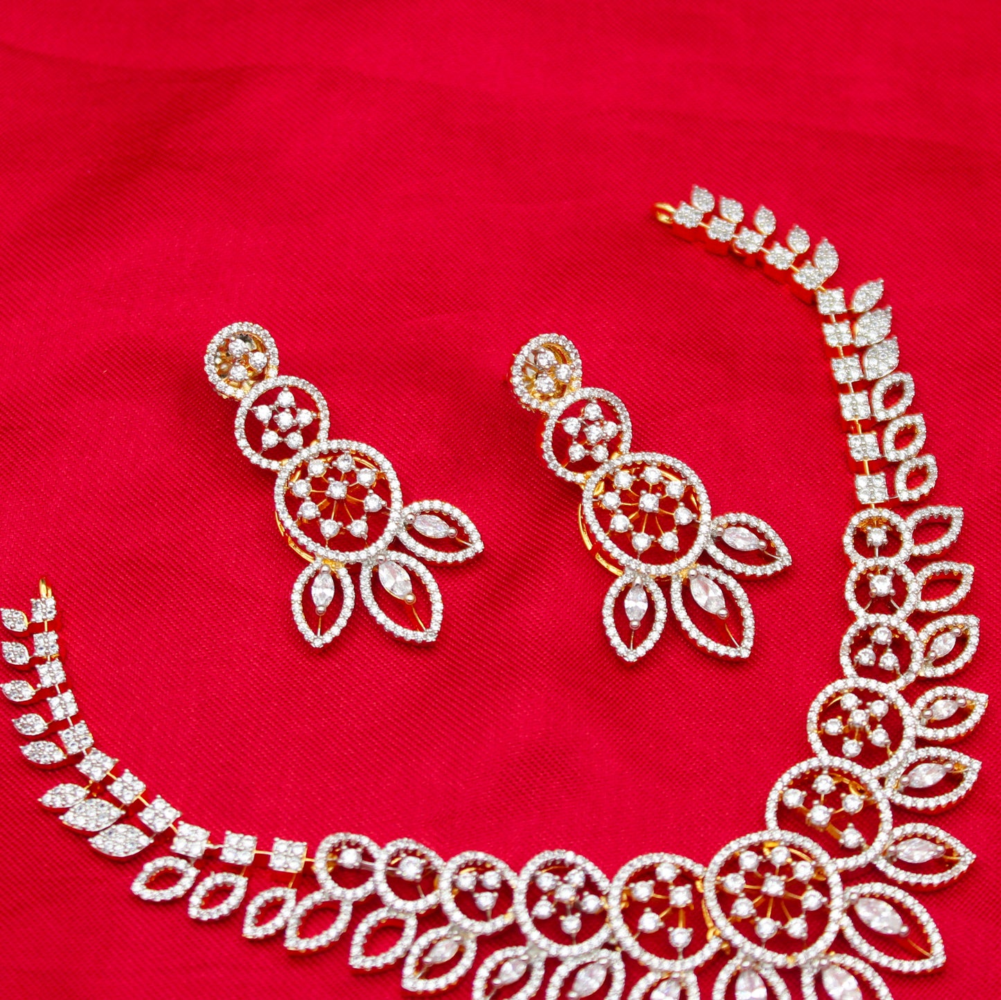 42516 GJ Full White Fancy Necklace