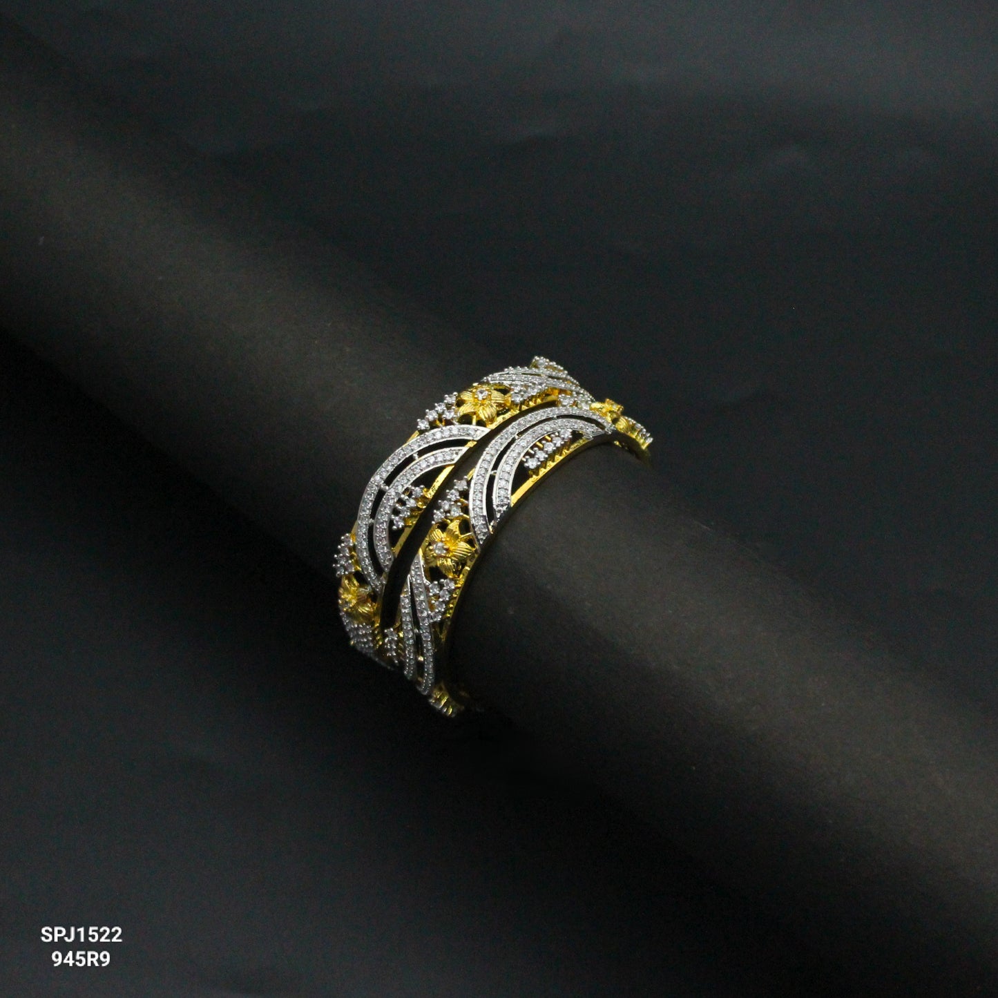 1522 GJ Bangles