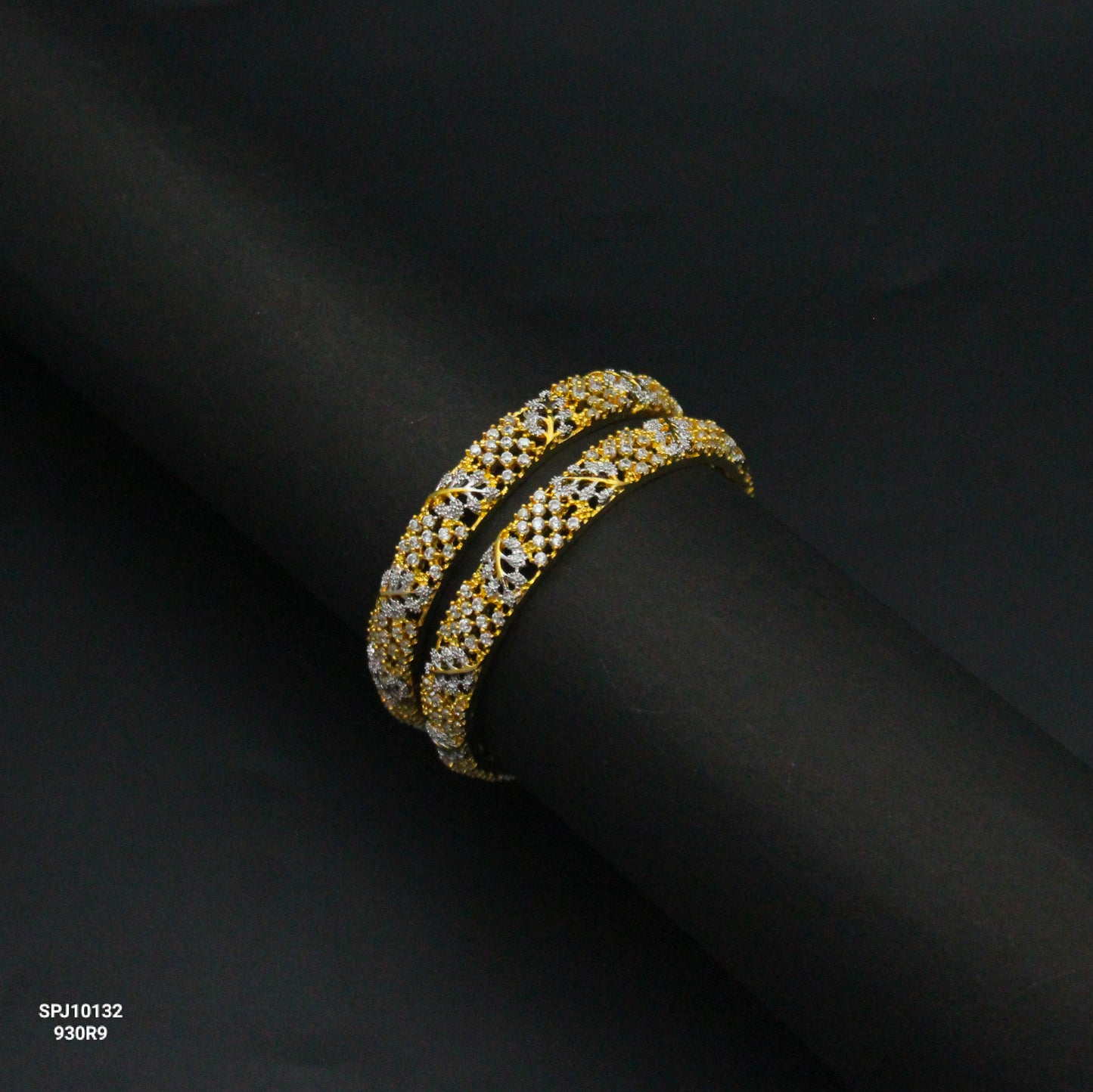 10132 Leaf Design Bangles