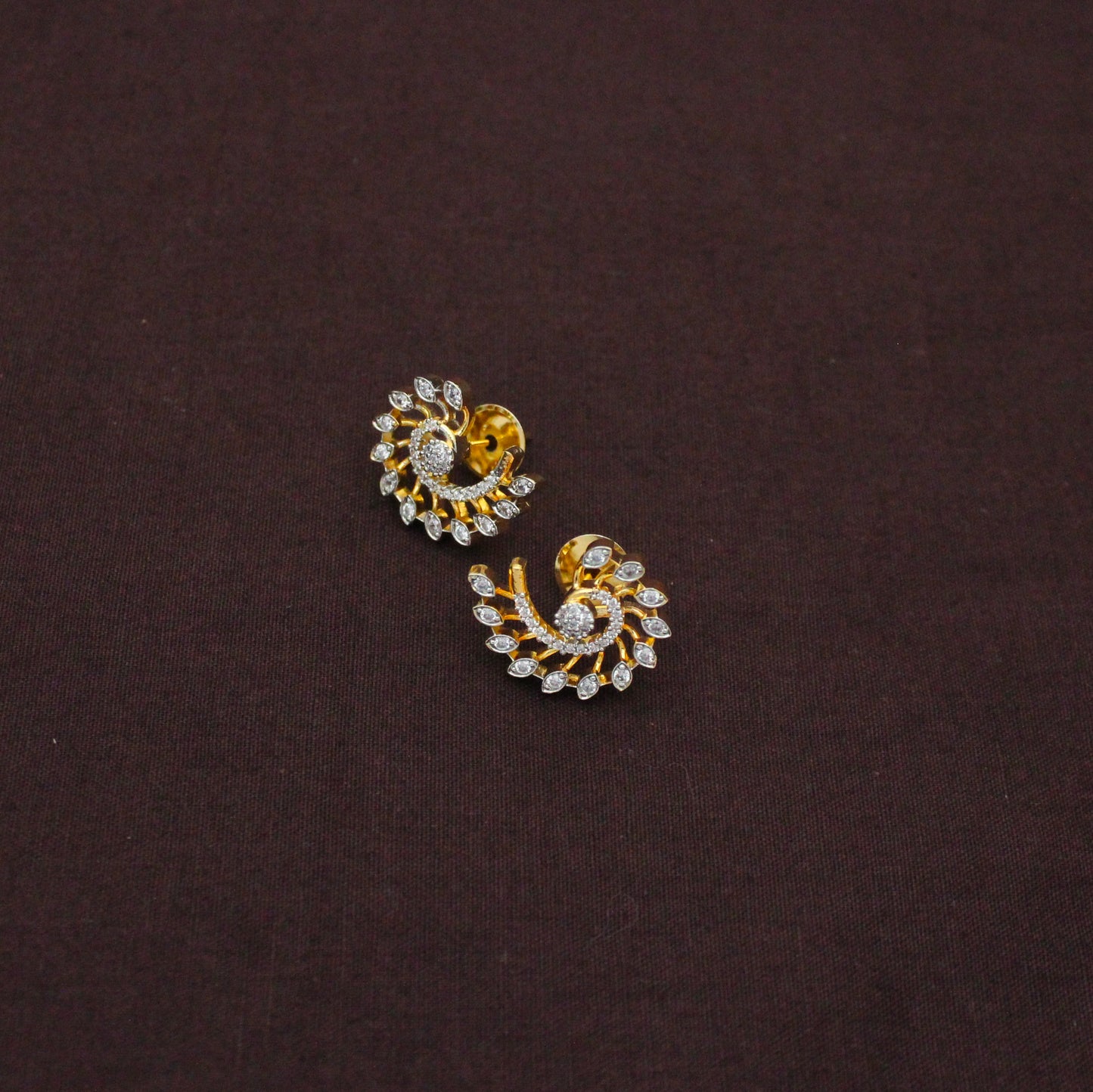 42553 GJ White Fancy Pendant Set