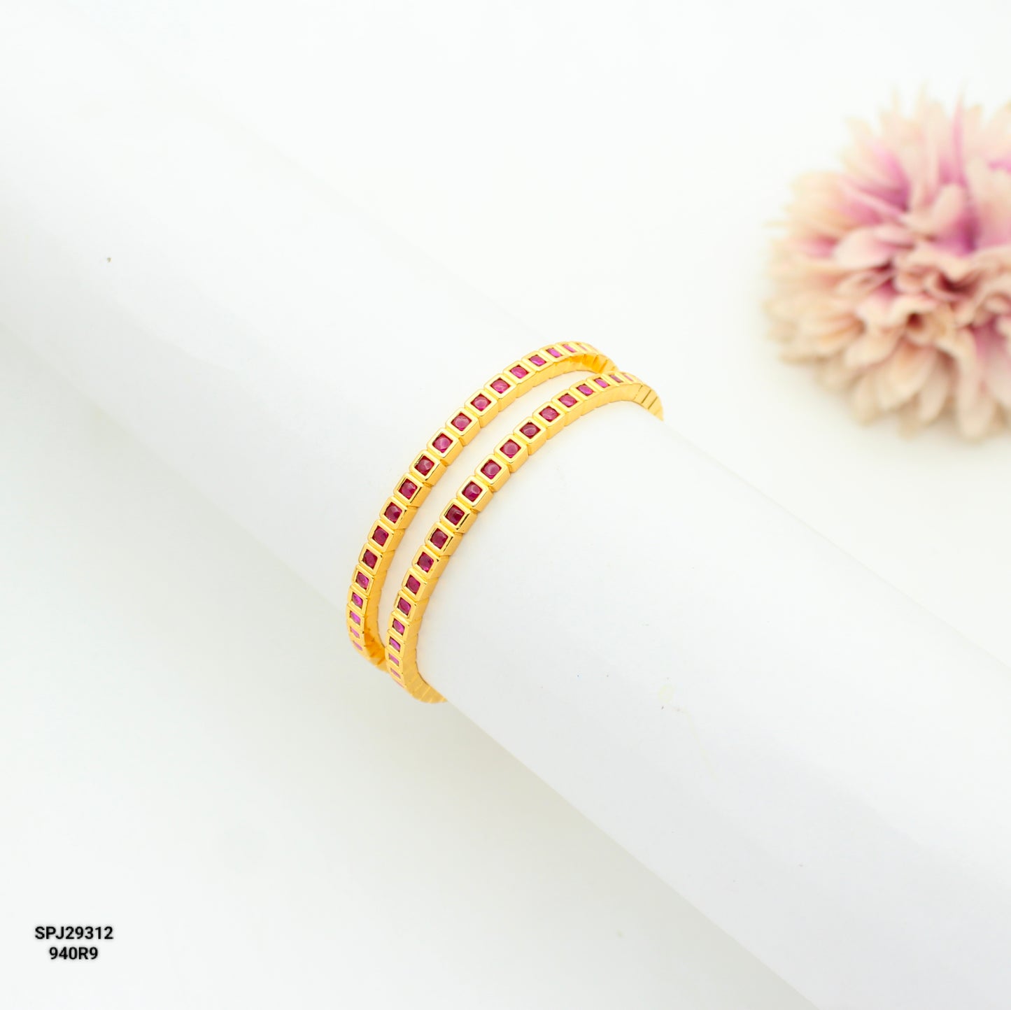 29312 Red Square Bangles 2'4