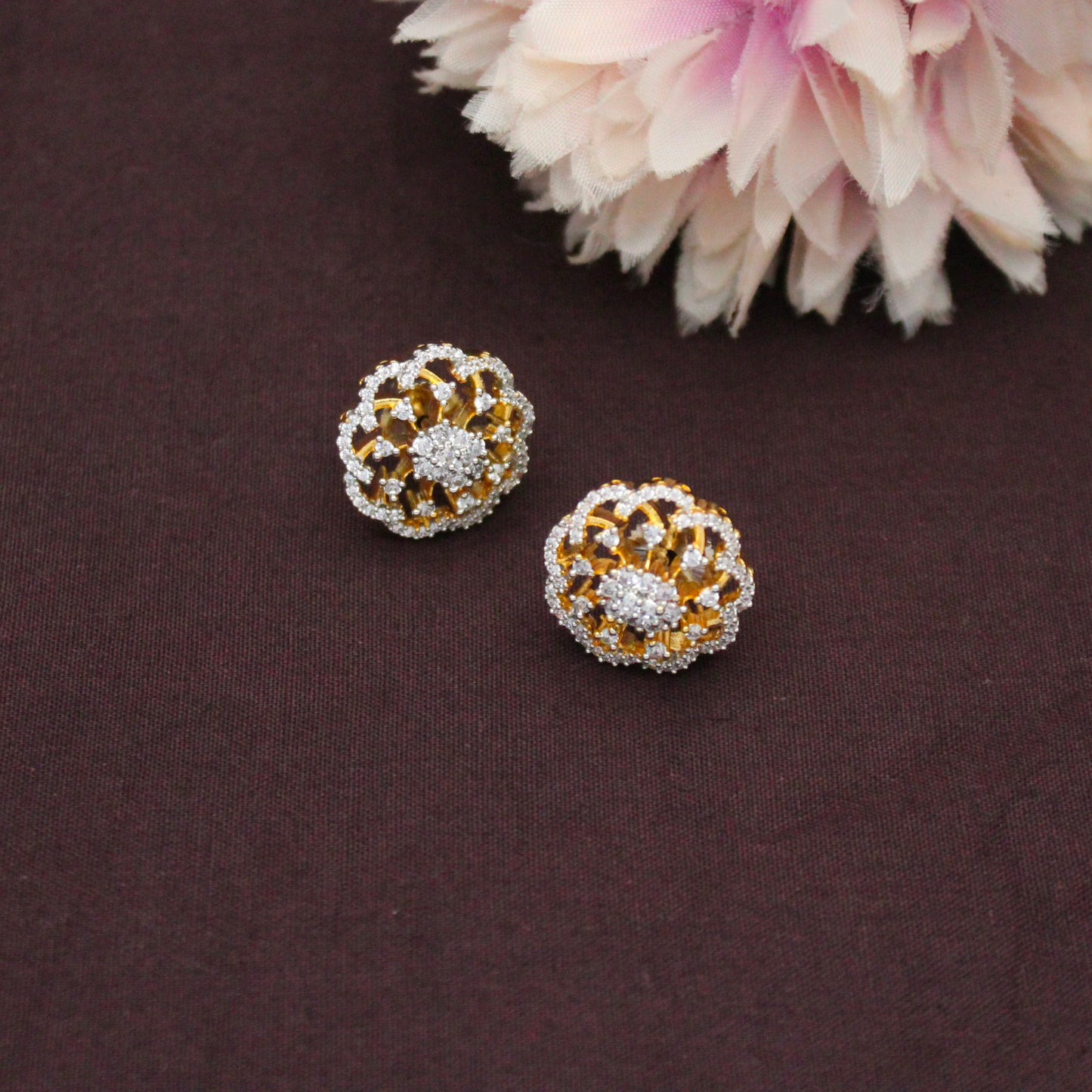 42555 GJ White Fancy Pendant Set