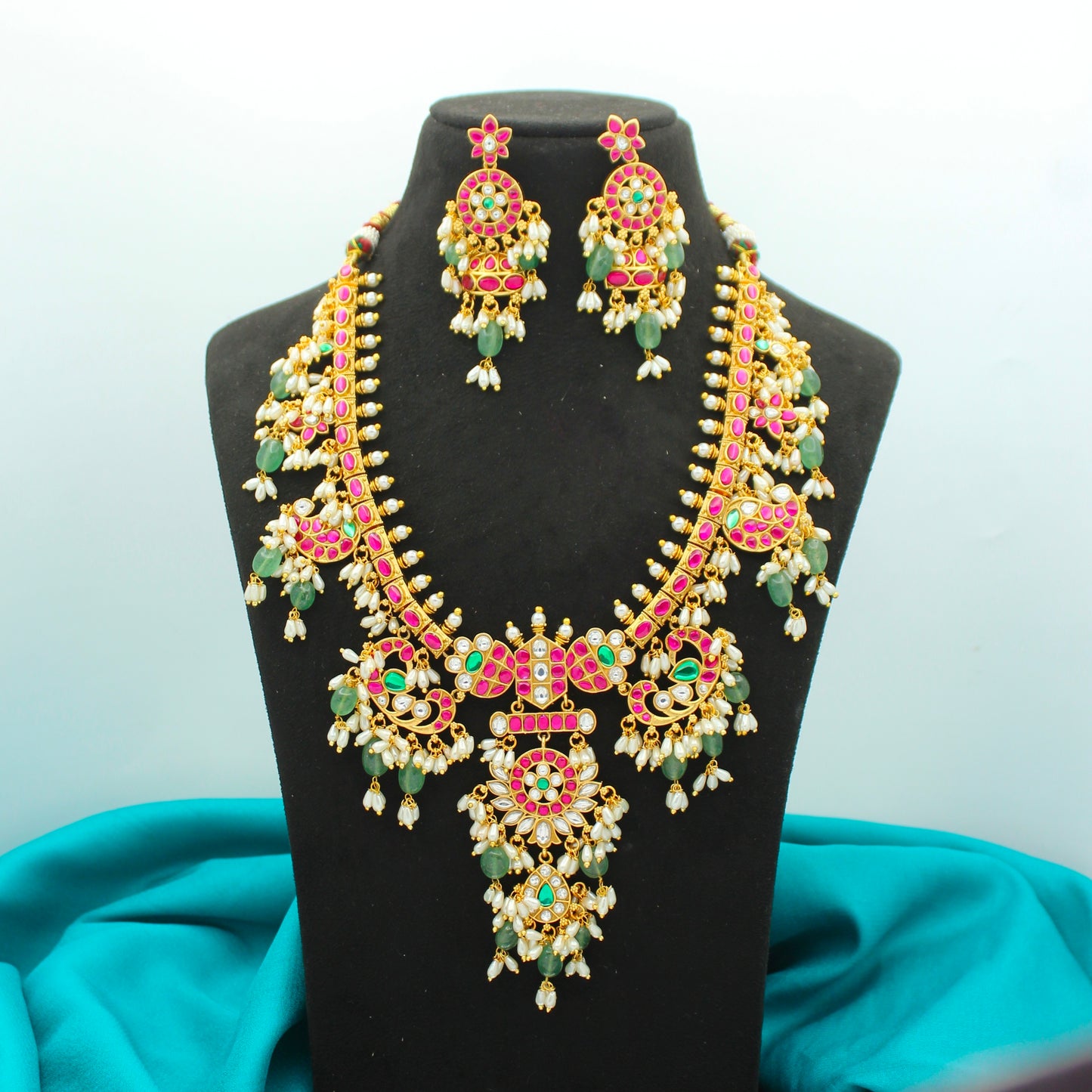 Jadau Guttapusalu Short Necklace Set – 42570