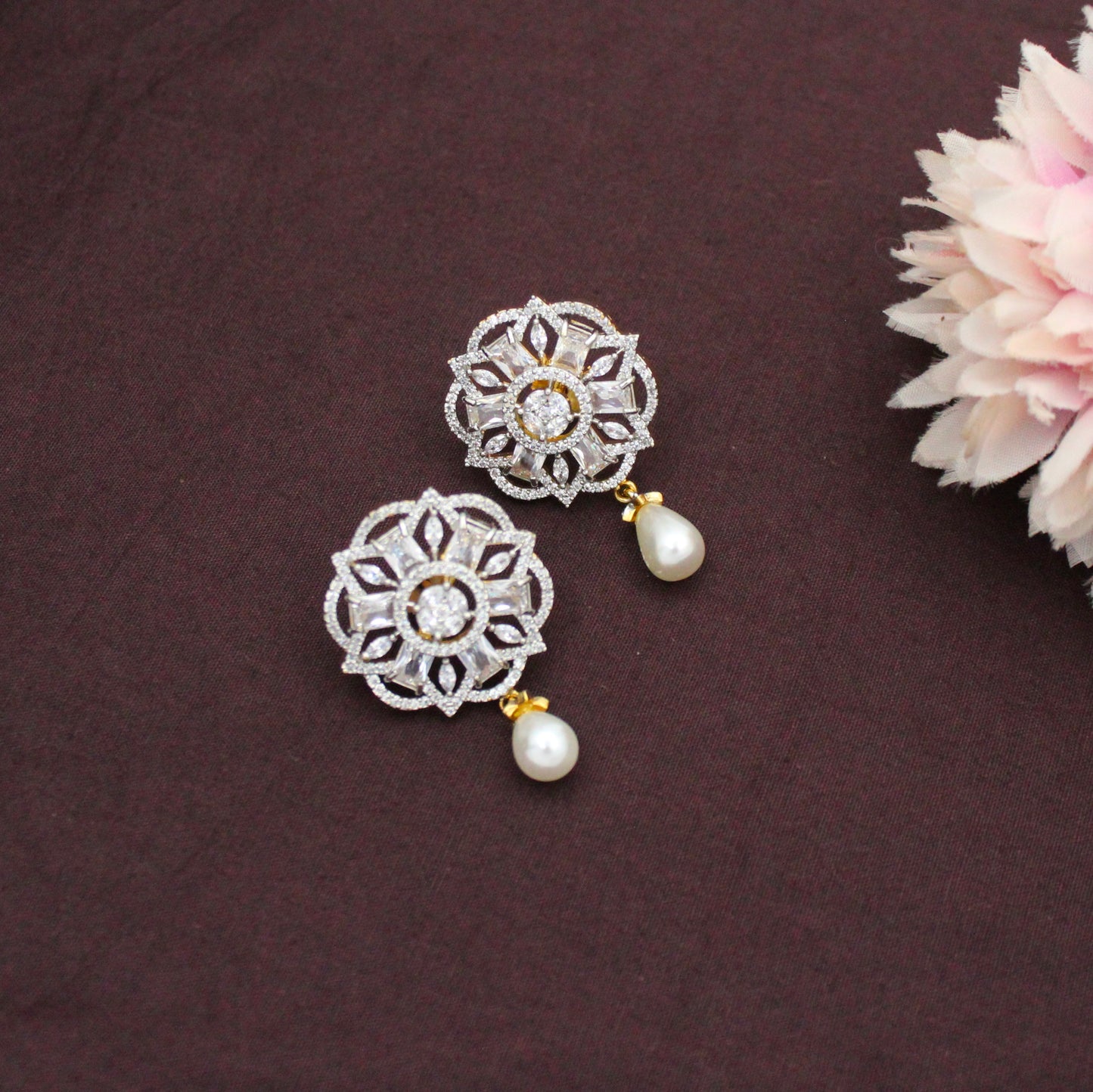 GJ Full White Pendant Set