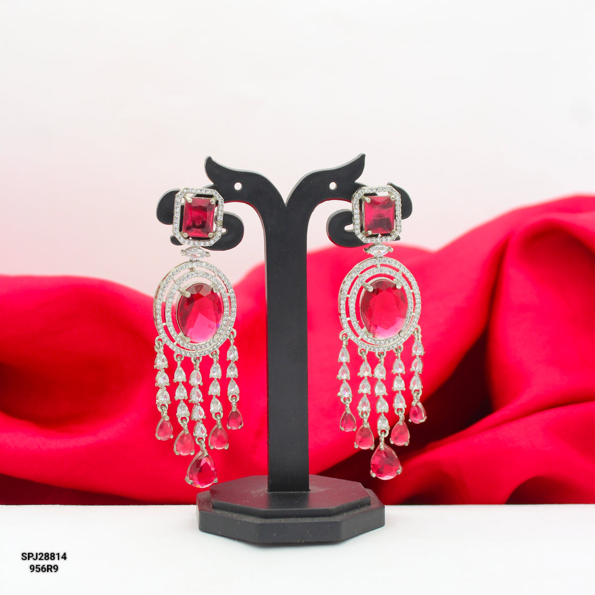 28814 Platinum Red Hangings Push Back