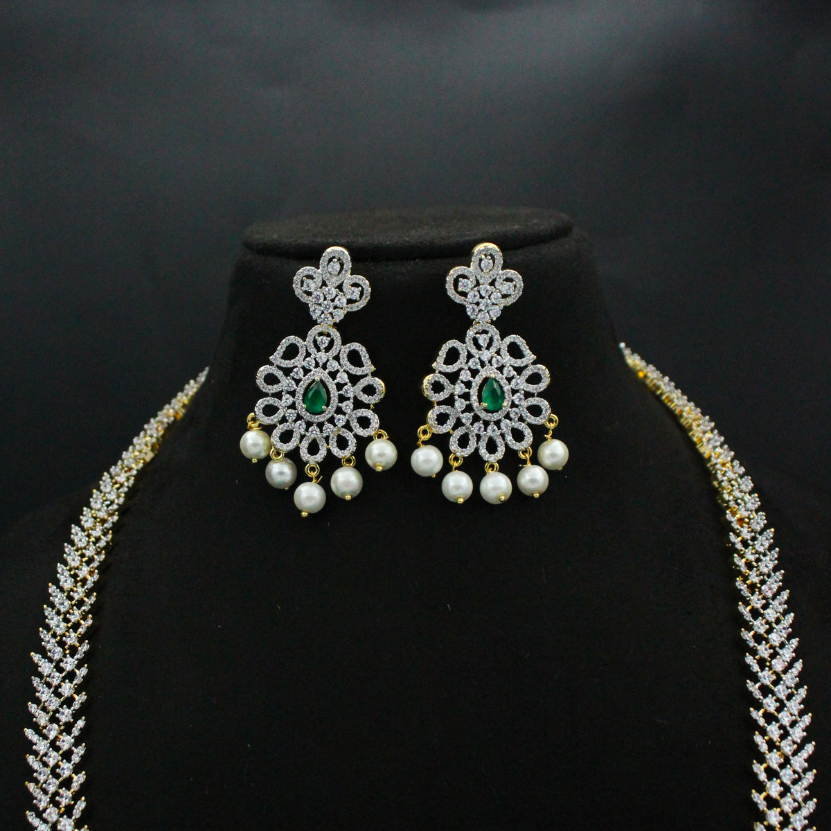 23260 GJ Long Necklace Set Green