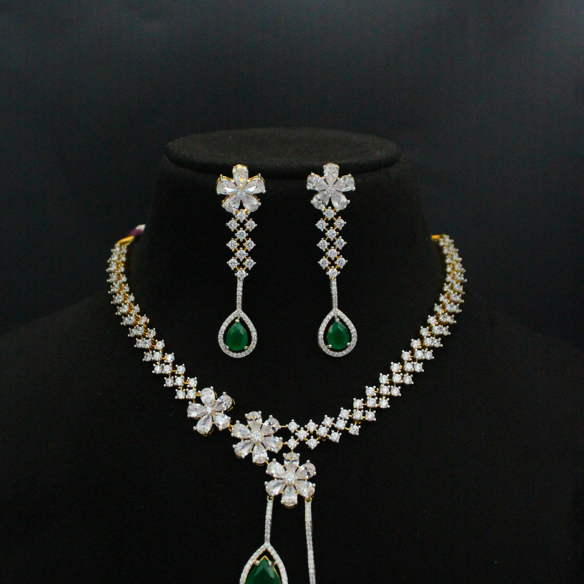 41519 GJ Fancy Short Necklace Set Green