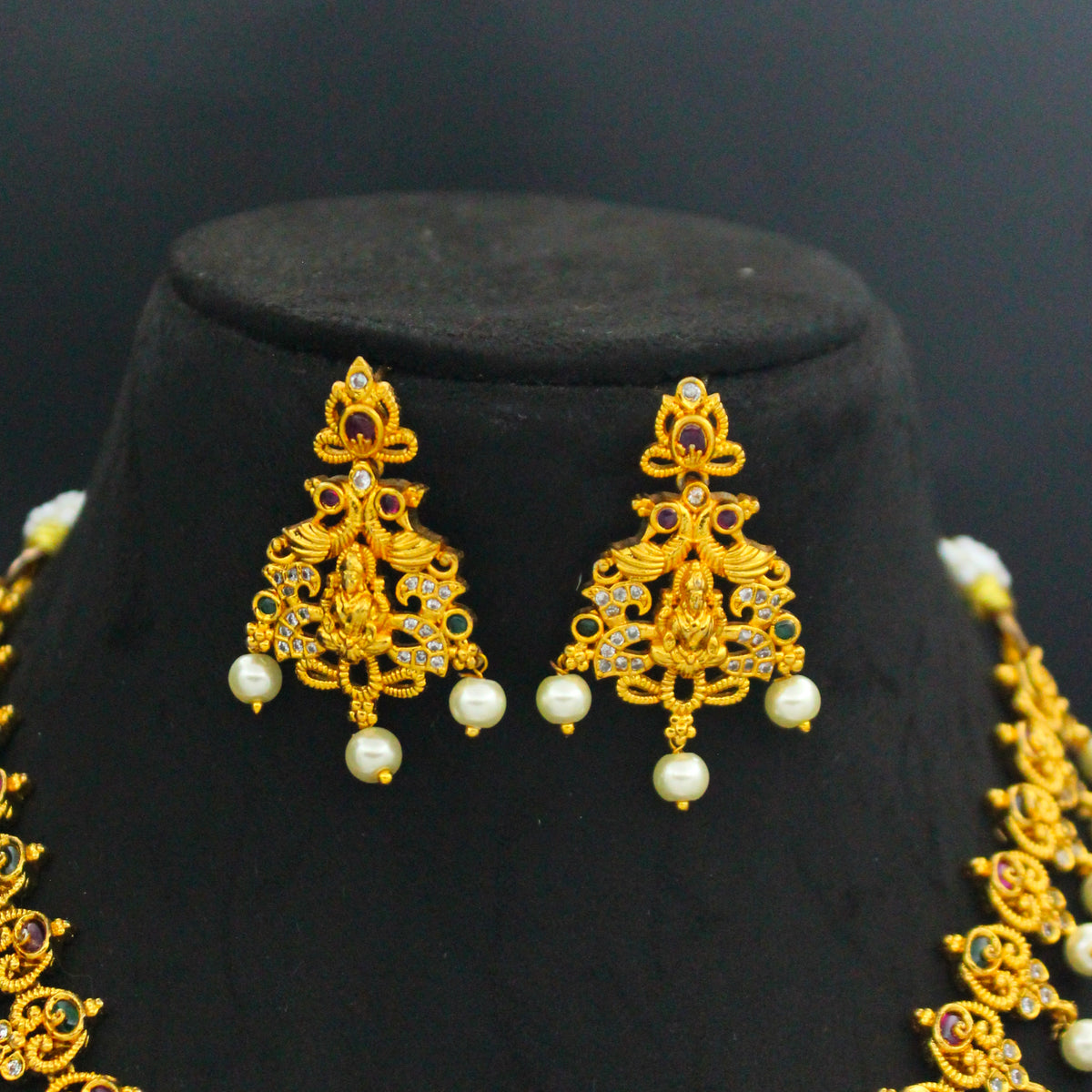 19936 Nakshi Laxmi Short Necklace Multi With Push Back Earrings
