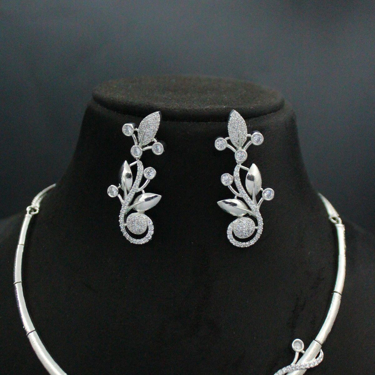 Platinum Fancy Leaf Necklace Set with Pushback Earrings SP-982