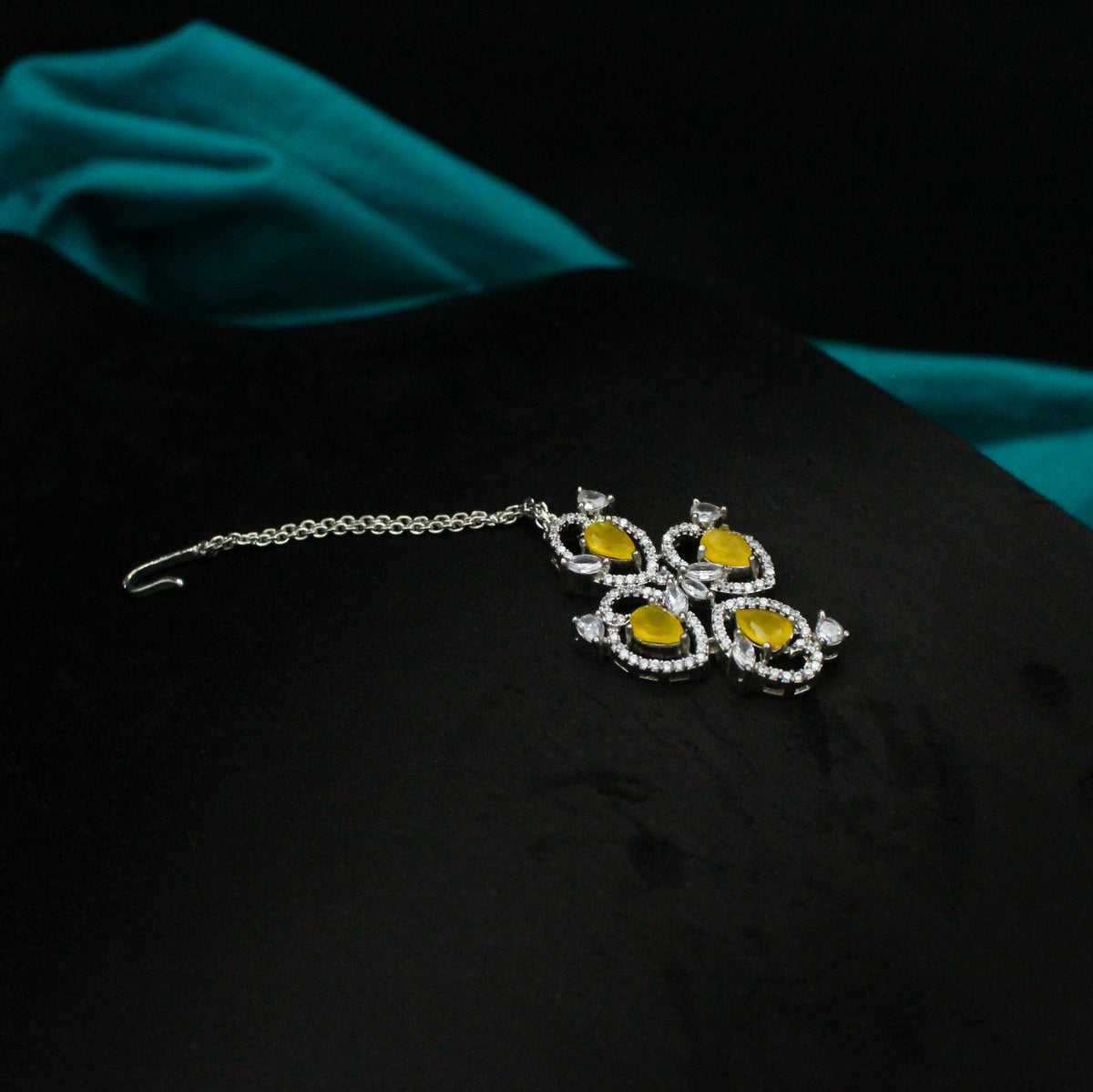 Platinum Single-Line Light Yellow Oval Necklace SP-16301