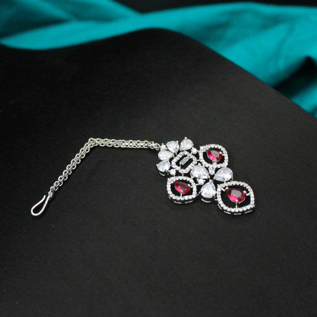 Platinum Single-Line Red Stone Short Necklace SP-15660