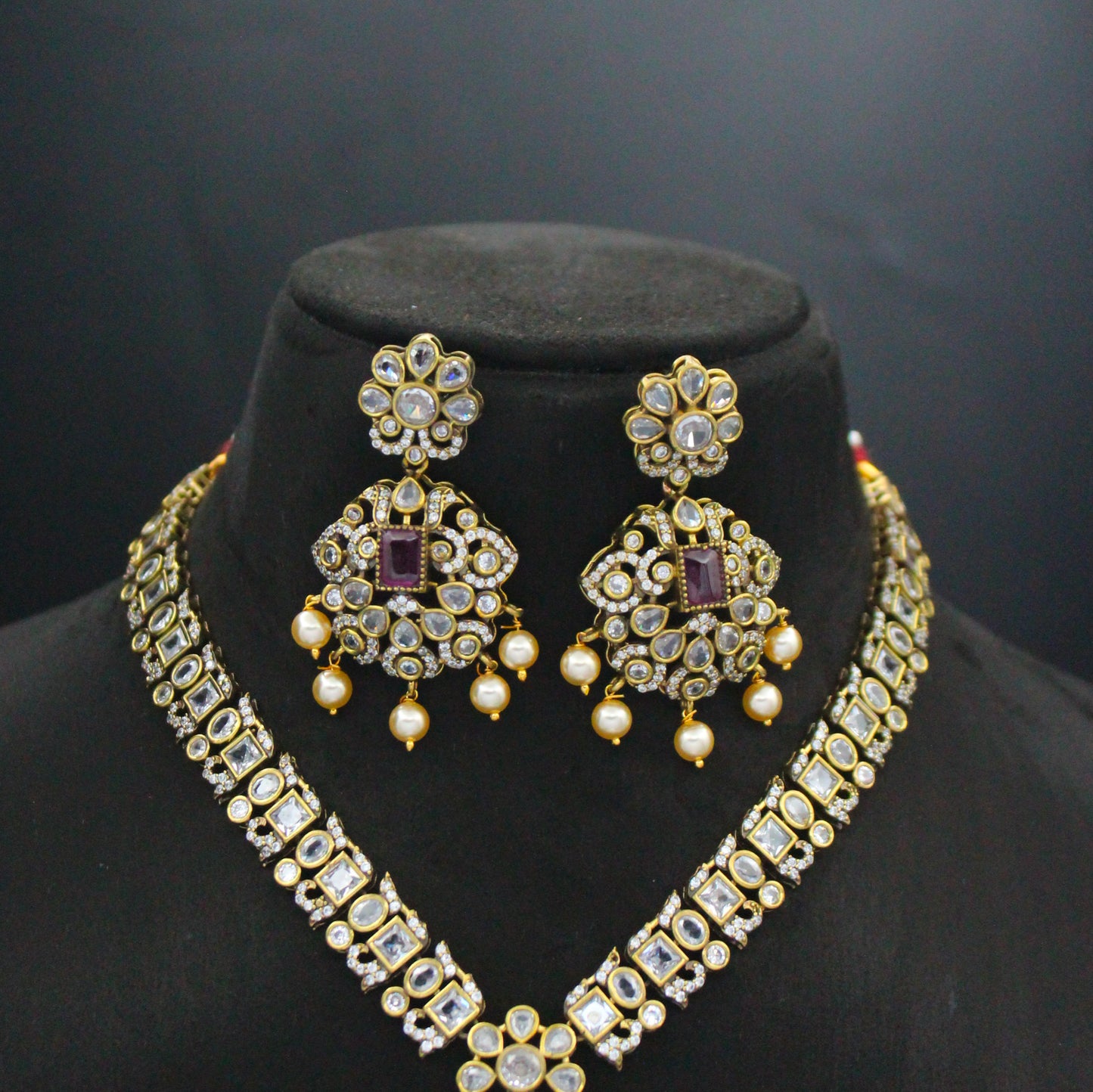 Victorian Red Stone Short Necklace SP-30630