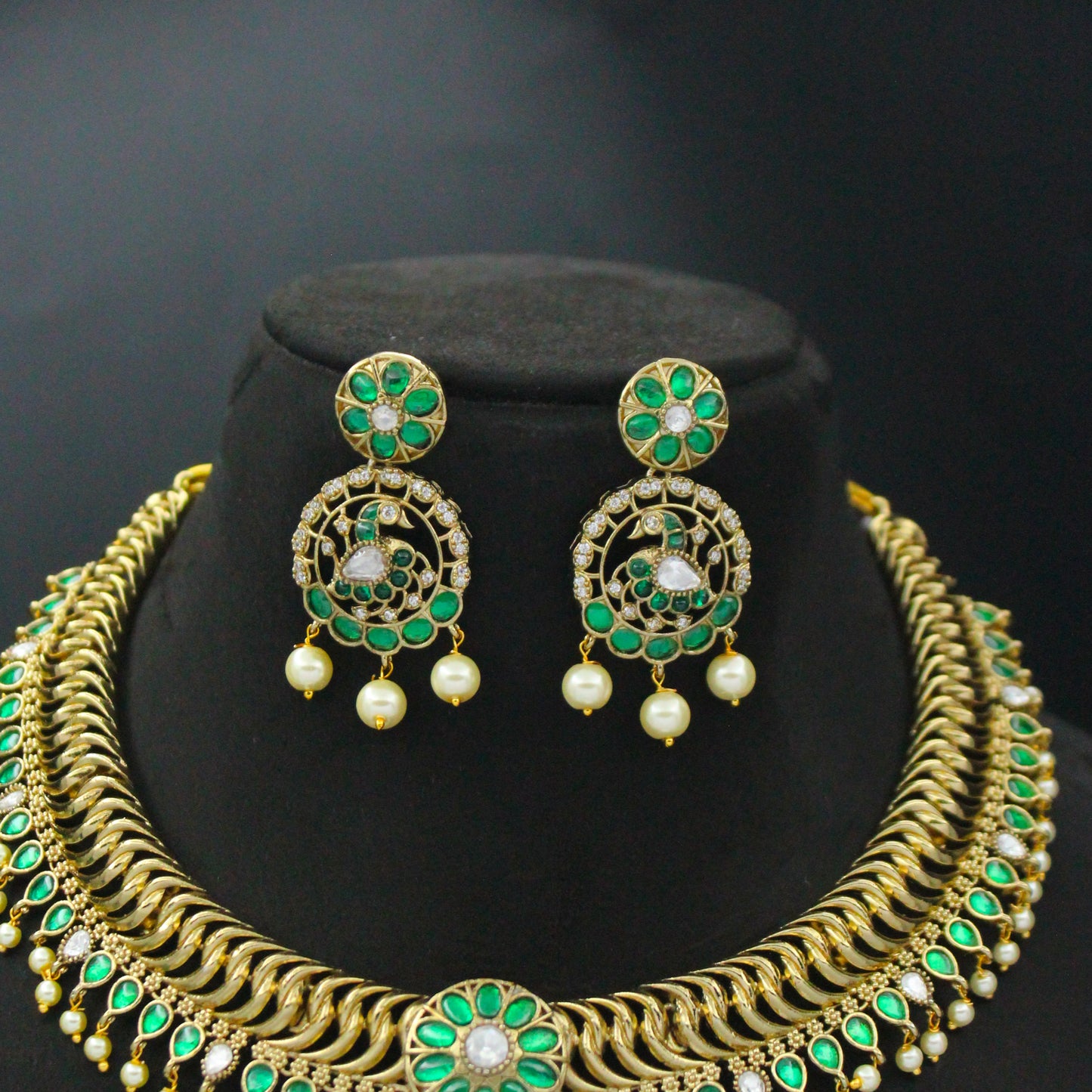 Victorian Jalebi Green & Moissanite Short Necklace SP-39974