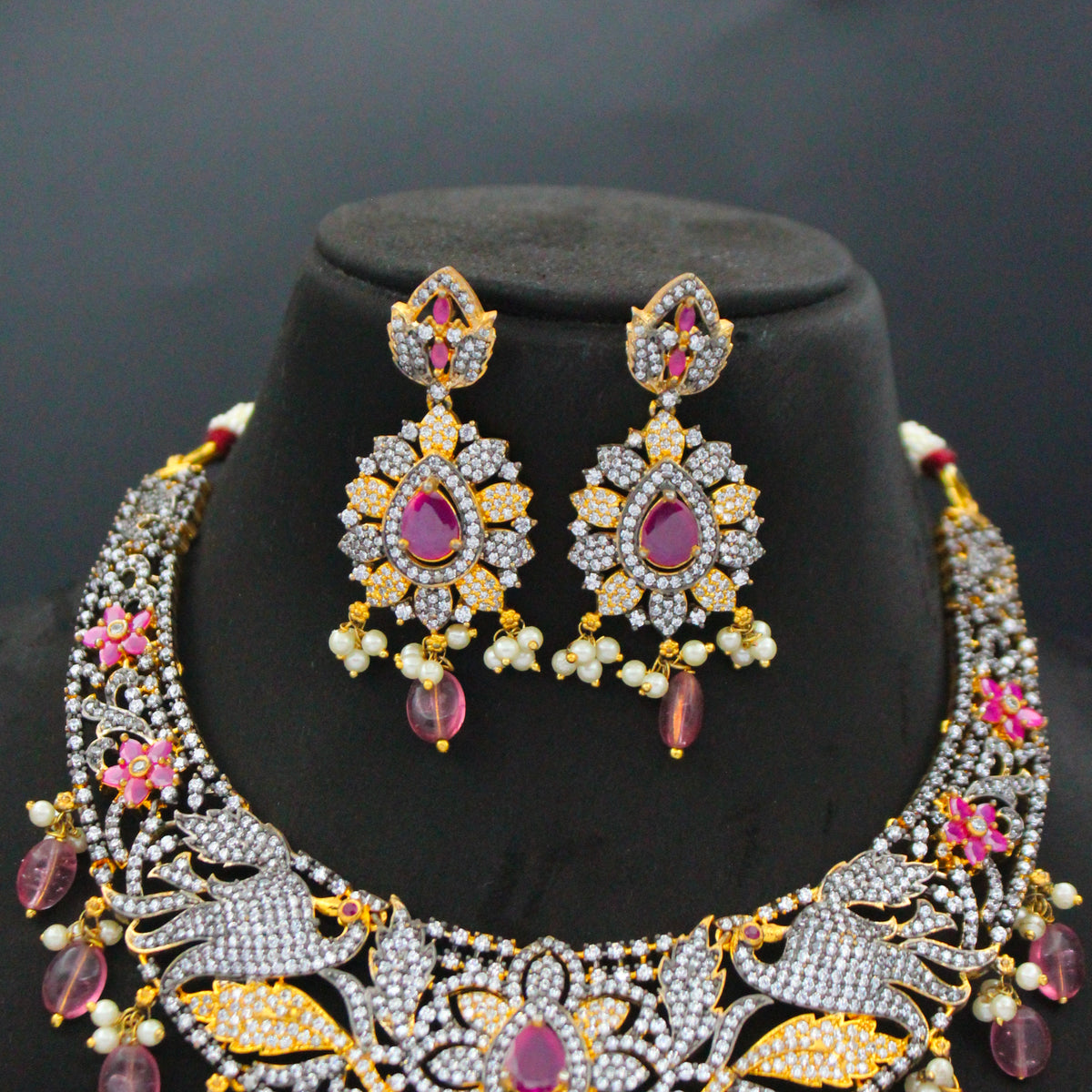 Victorian Short Peacock Necklace Red 18726