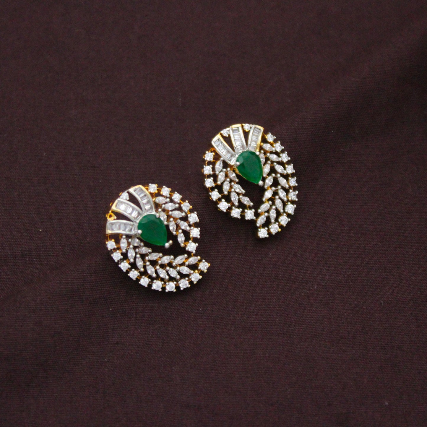 Premium Diamond Look Green Pendant Set With Push Back Earrings And Openable Hook 42869