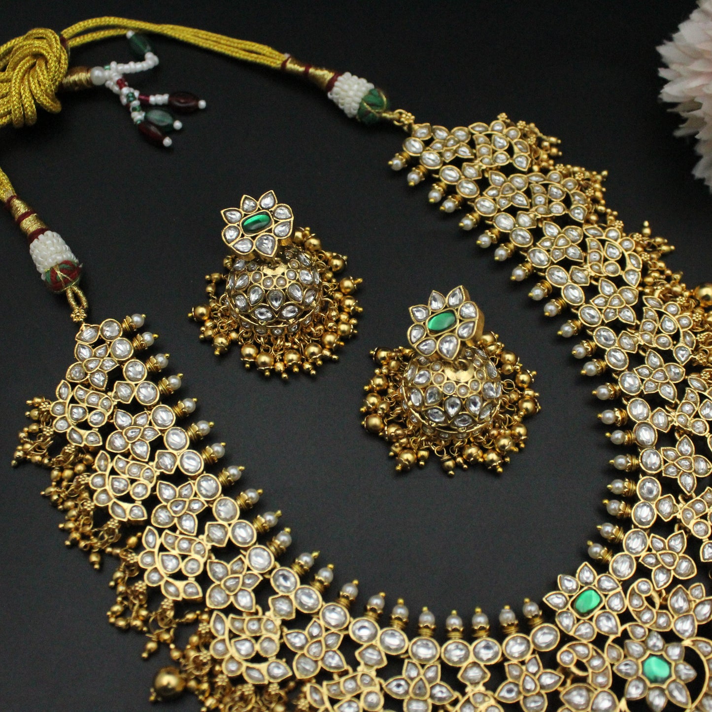 41928 Jadau Full White Guttapusalu Short Necklace Set With Push Back Earrings