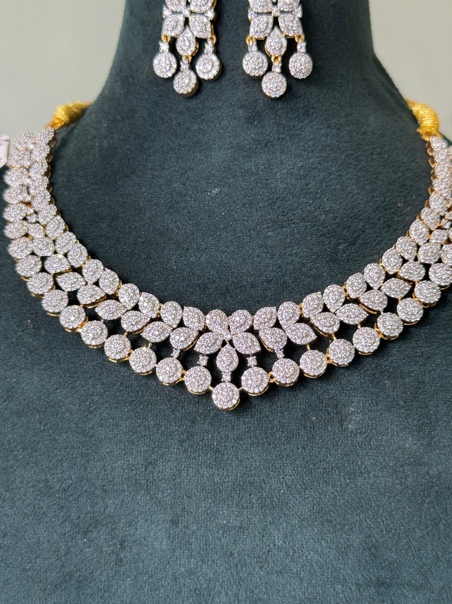 Diamond look necklace