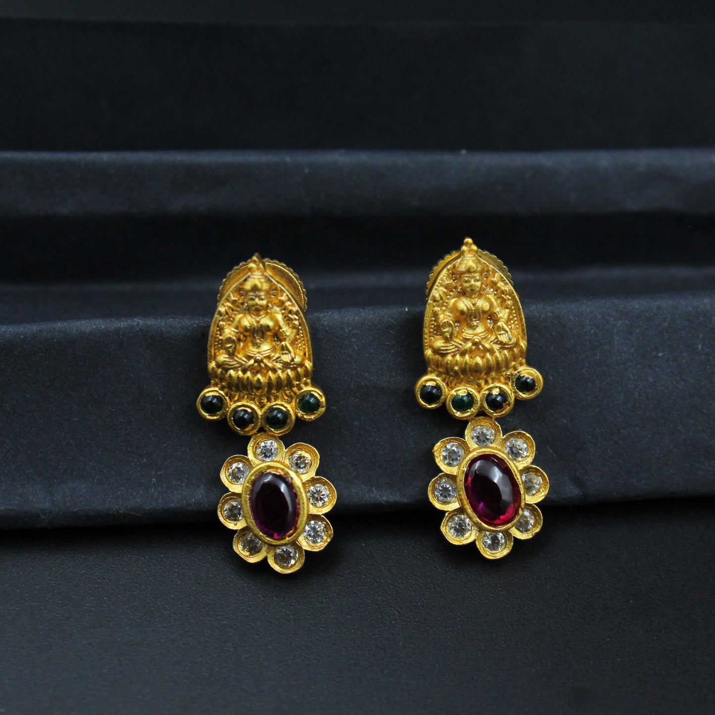 4994 Laxmi flower necklace