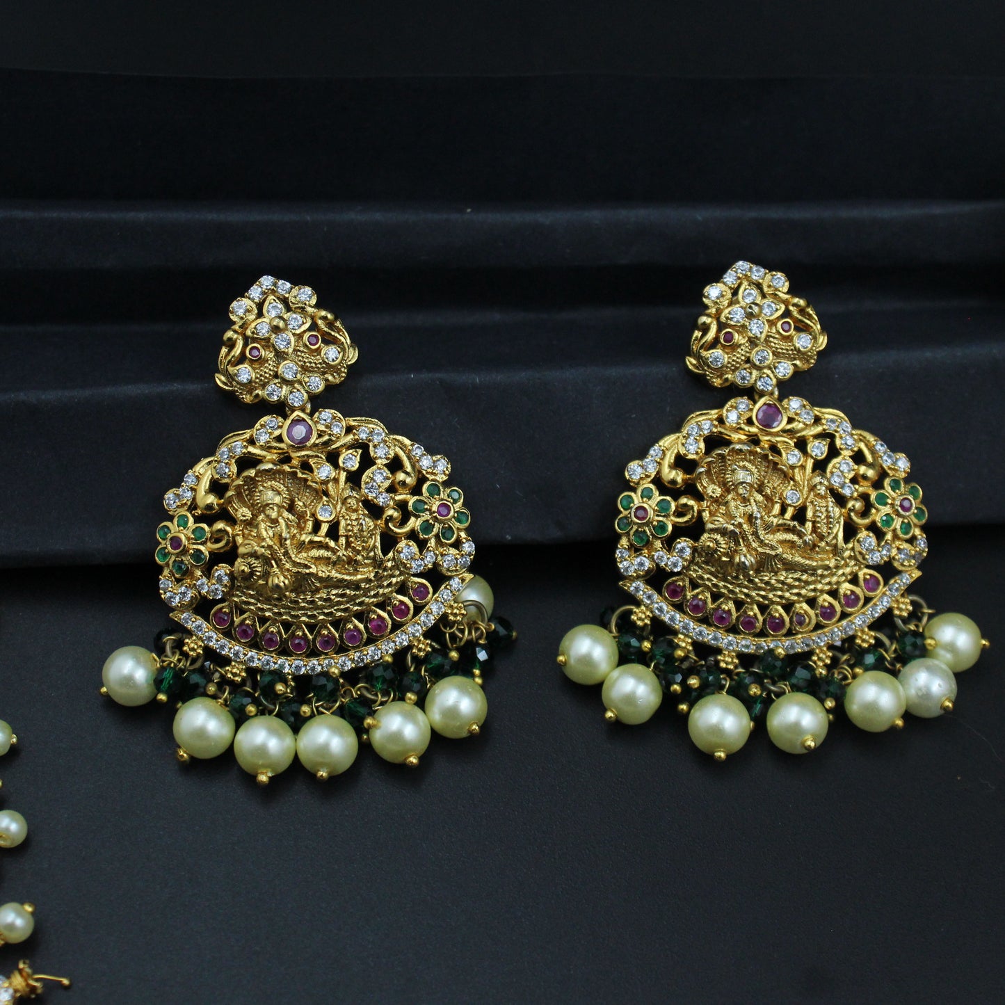 11548 Matte Vishnu Laxmi Necklace Set Short