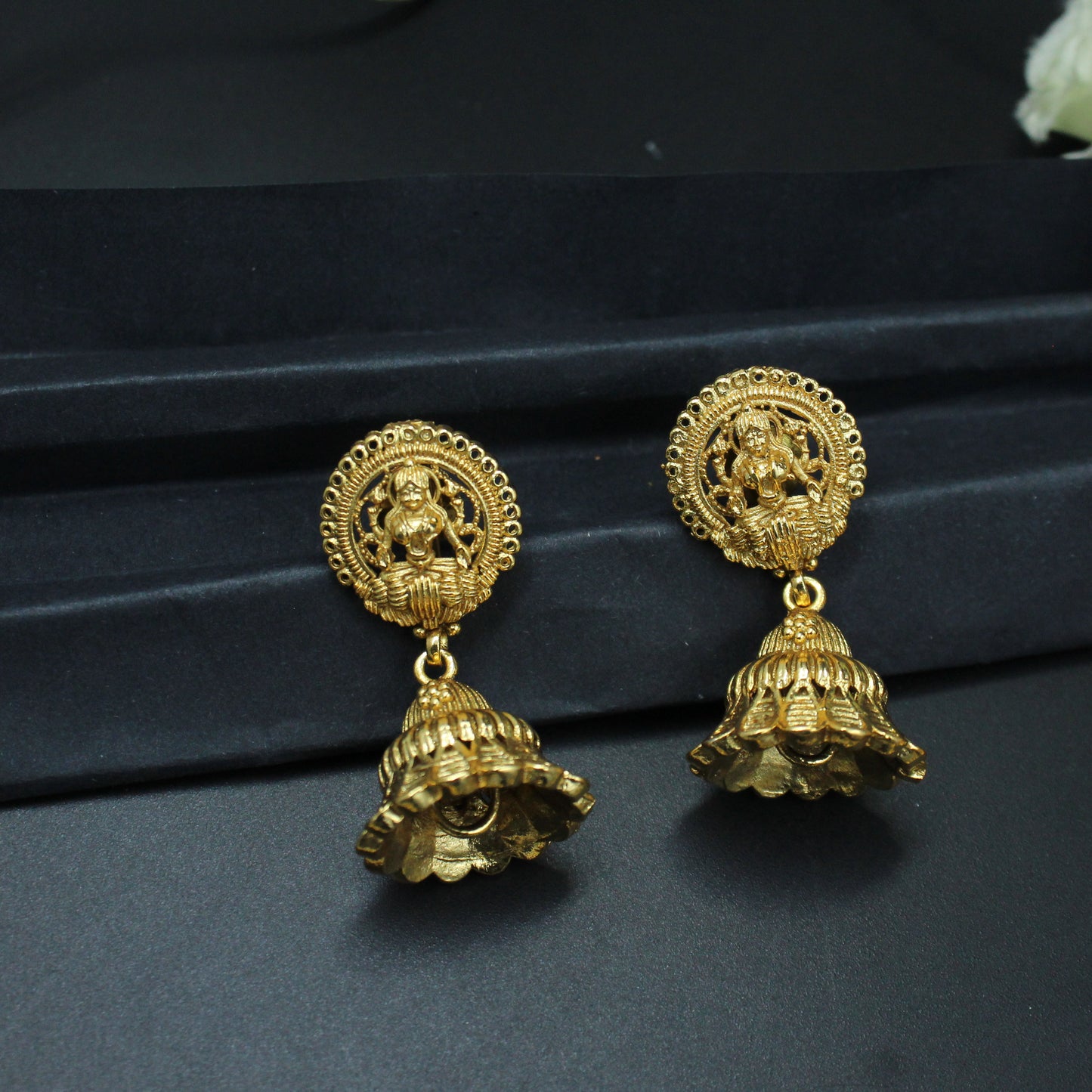 22518 Matte Laxmi Short Necklace